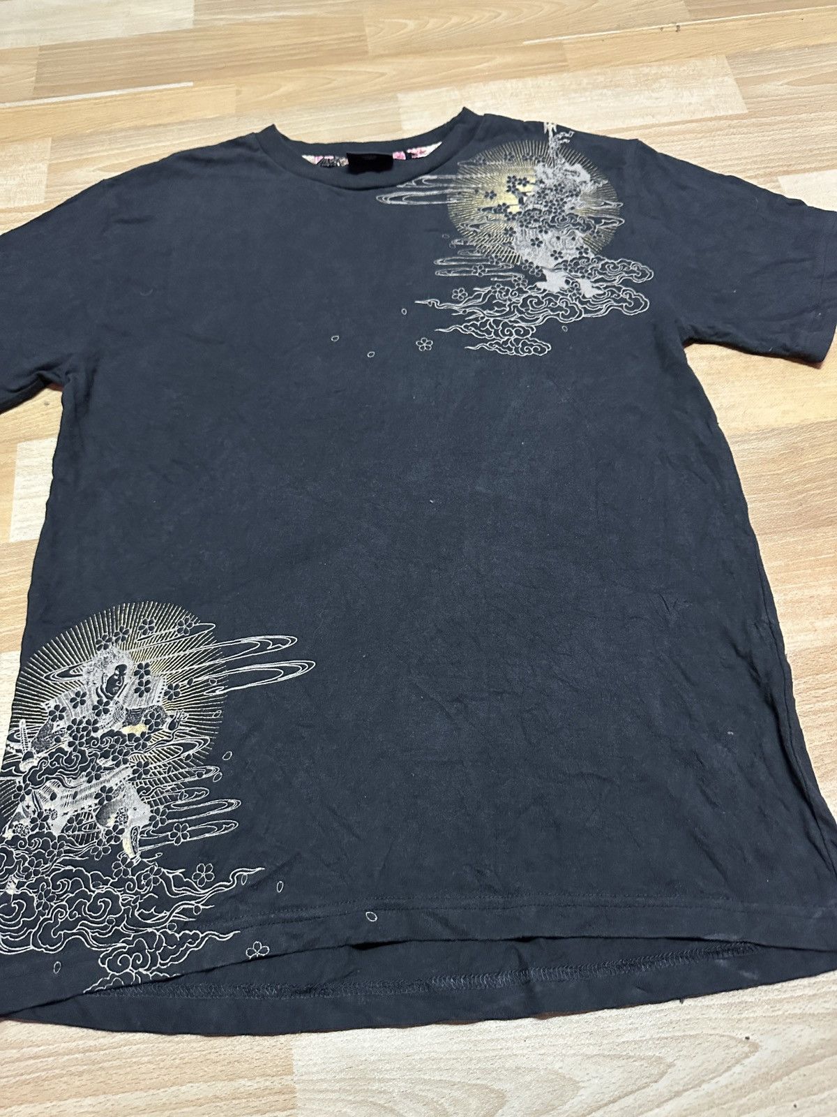 Japanese Brand Rare🔥 Shortsleeve Sukajan Tee Size US M / EU 48-50 / 2 - 9 Thumbnail