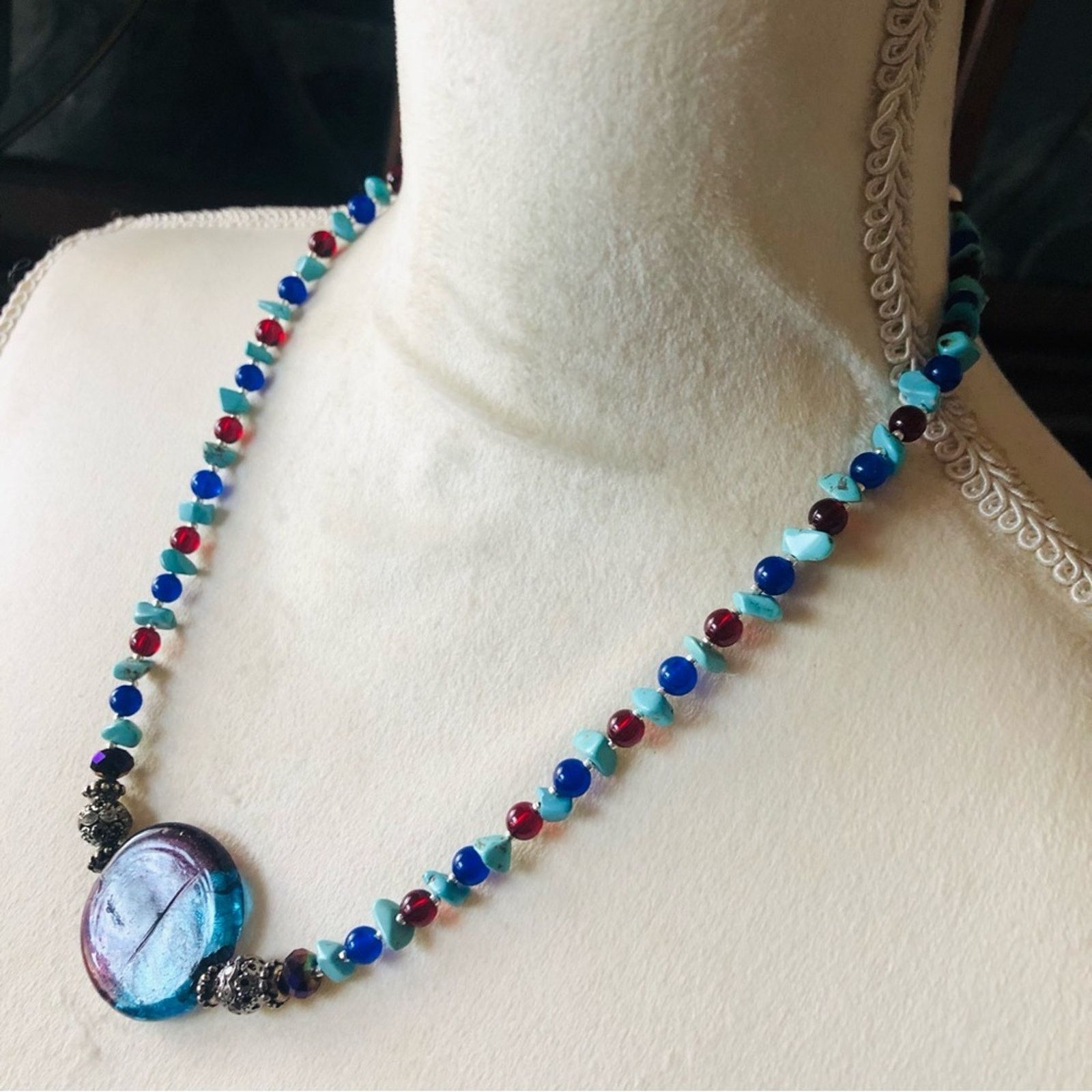 Handmade Handcrafted crackle glass howlite lazurite garnet necklac Size ONE SIZE - 3 Thumbnail