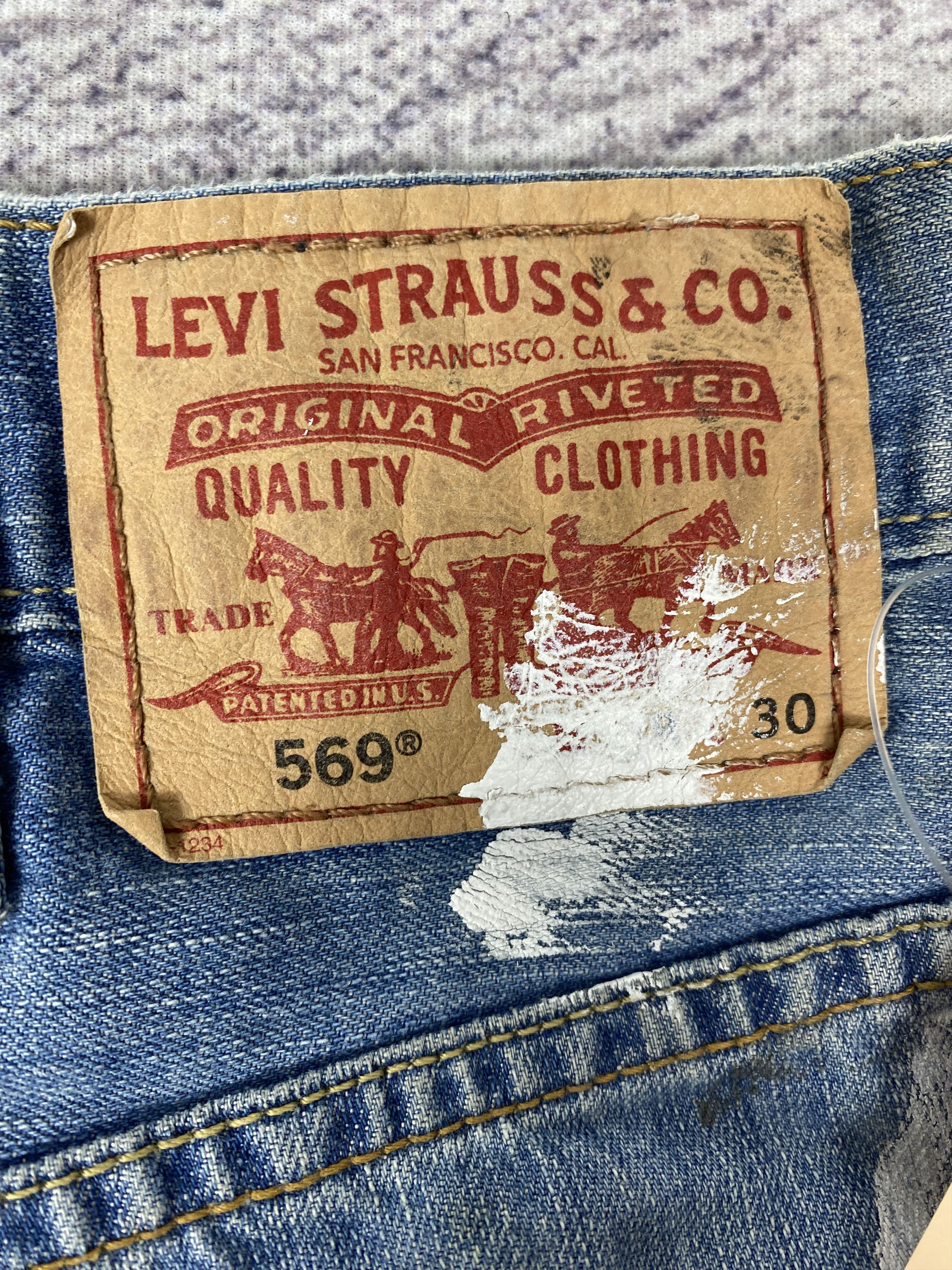 Vintage Vintage Levi's 569 Loose Straight Light Blue Denim PT0480 Size US 38 / EU 54 - 14 Thumbnail