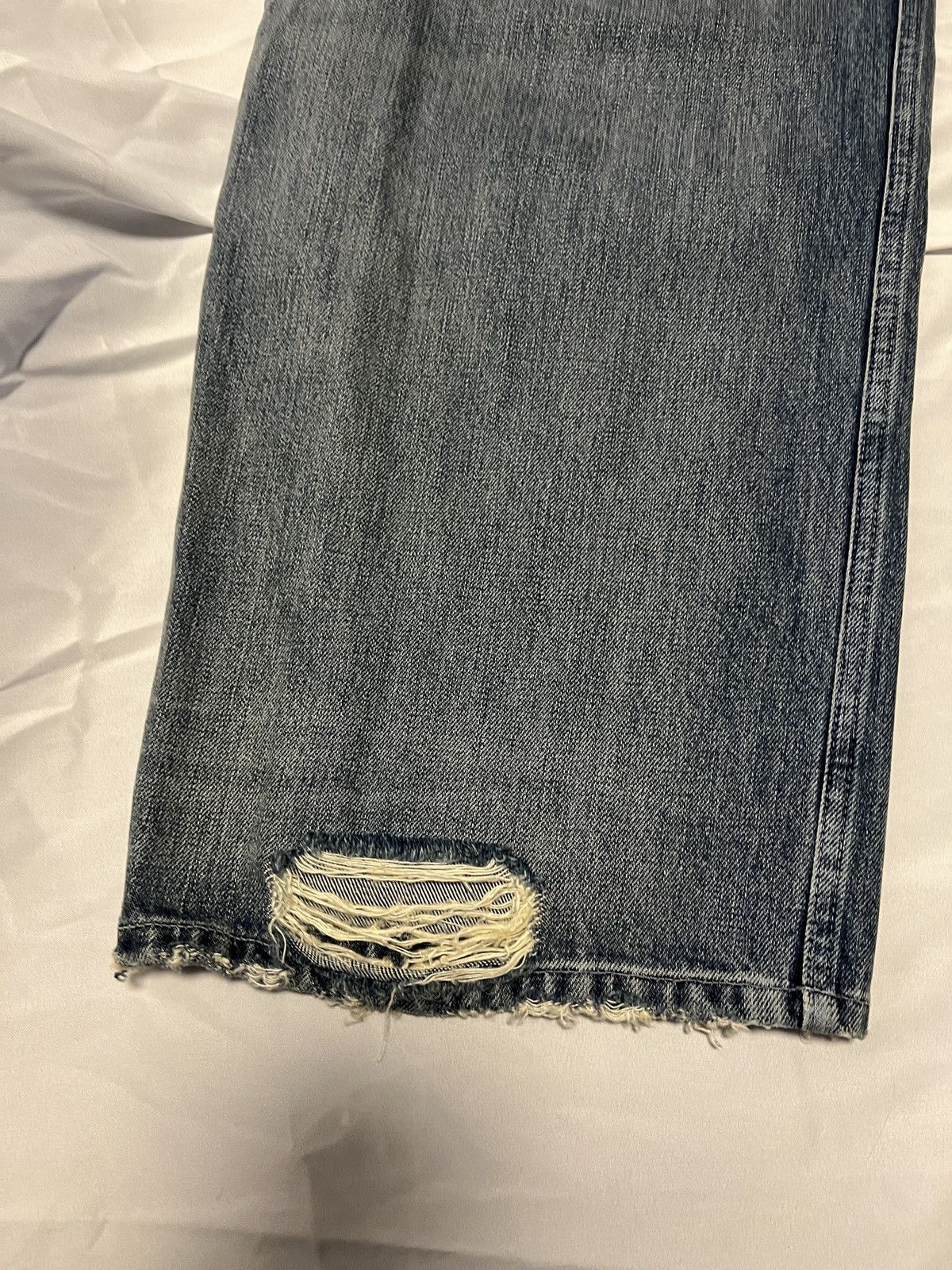 Balenciaga Balenciaga Baggy Oversized Destroyed Skater Denim Size US 30 / EU 46 - 14 Thumbnail