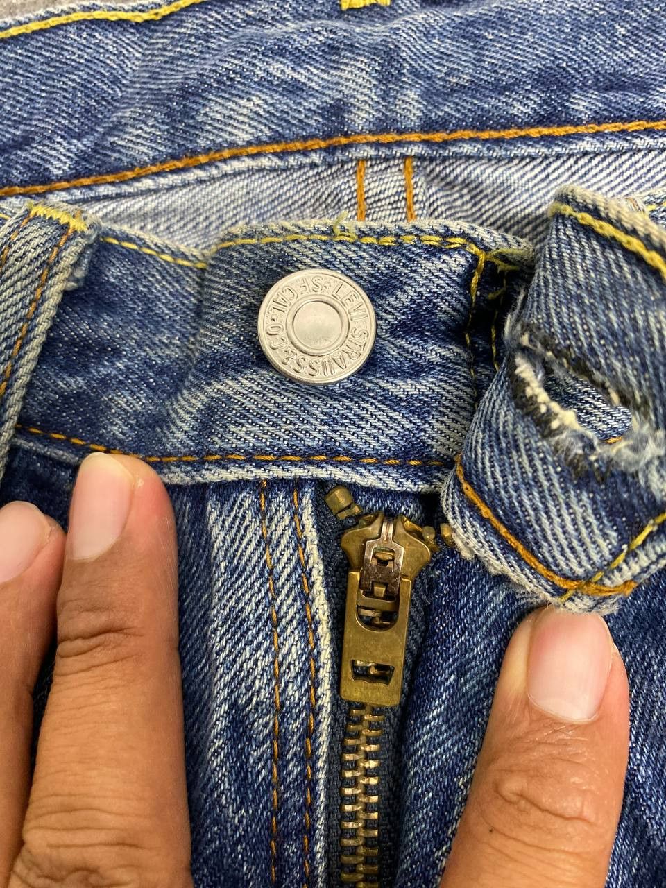 Levi's levis 505 relaxed fit distressed denim nice design Size US 36 / EU 52 - 12 Thumbnail