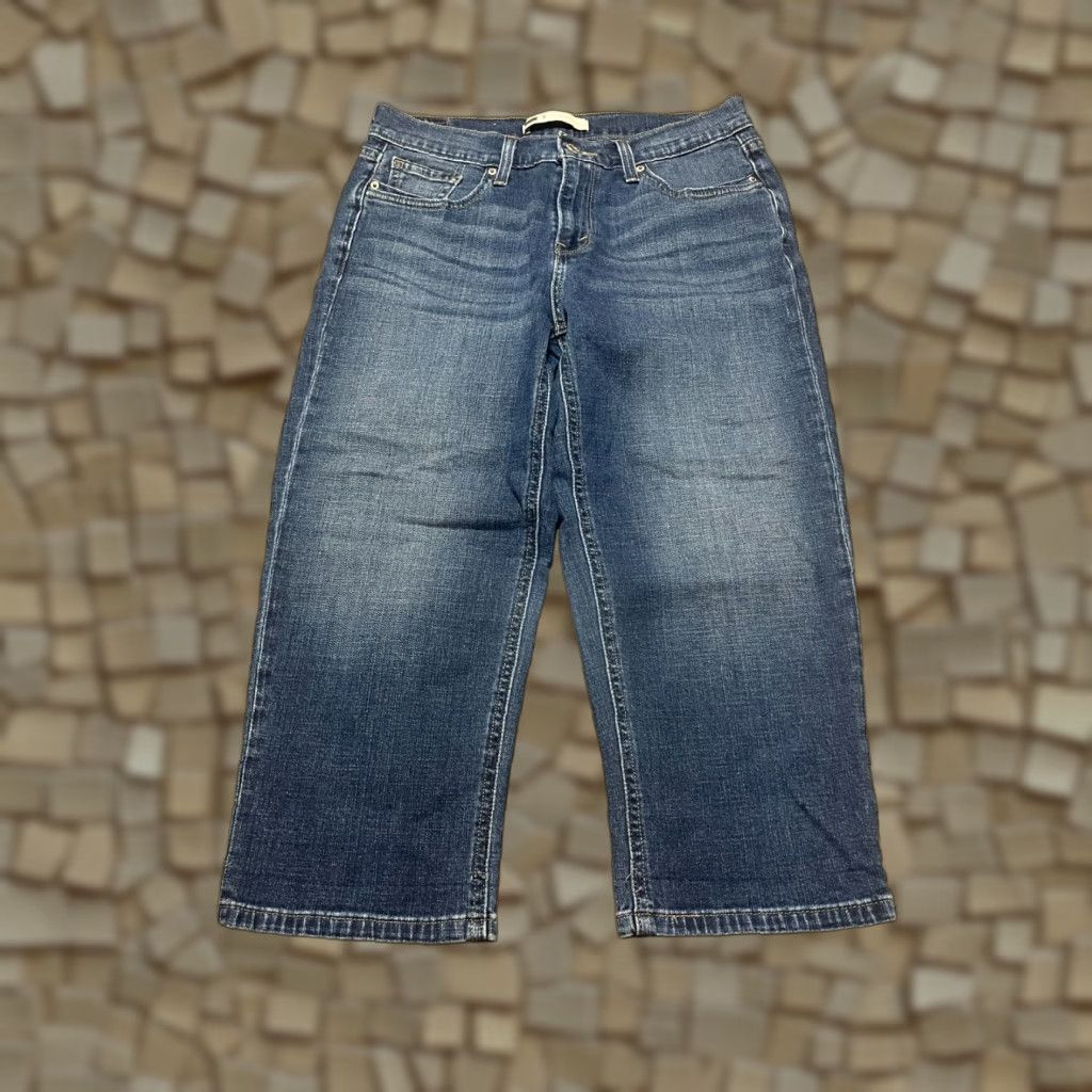 Levi's Levi's Jeans Women's 8 Capris Denim Blue Pockets Dark Wash Size 30" / US 8 / IT 44 - 1 Thumbnail