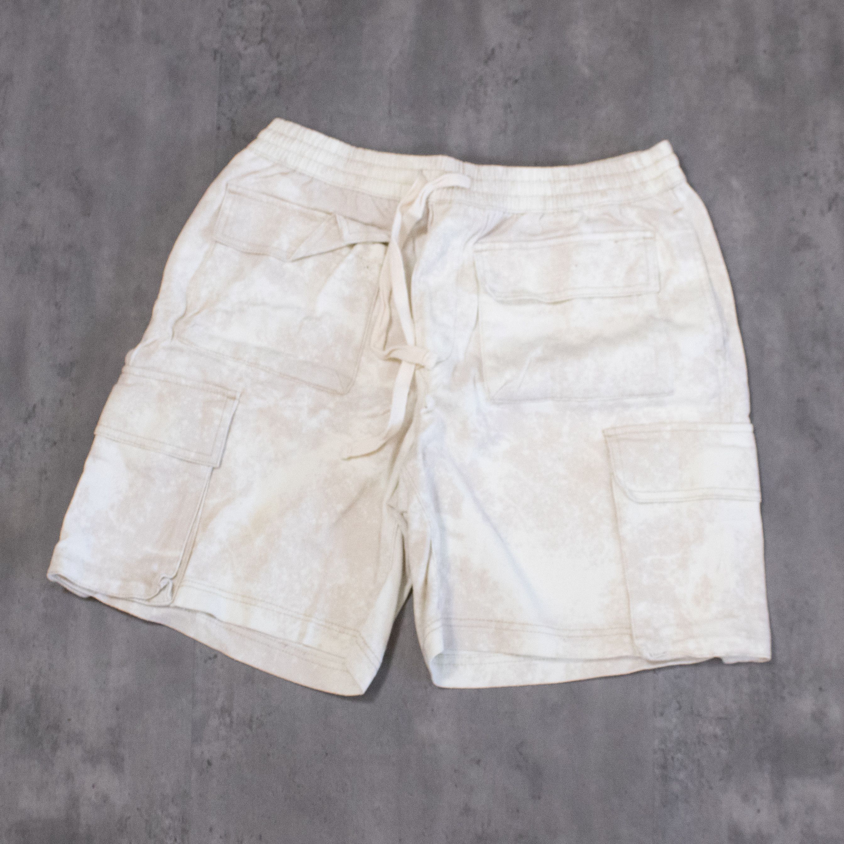 Urban Outfitters Standard Cloth Multi Pocket Printed White Shorts Size US 30 / EU 46 - 3 Thumbnail