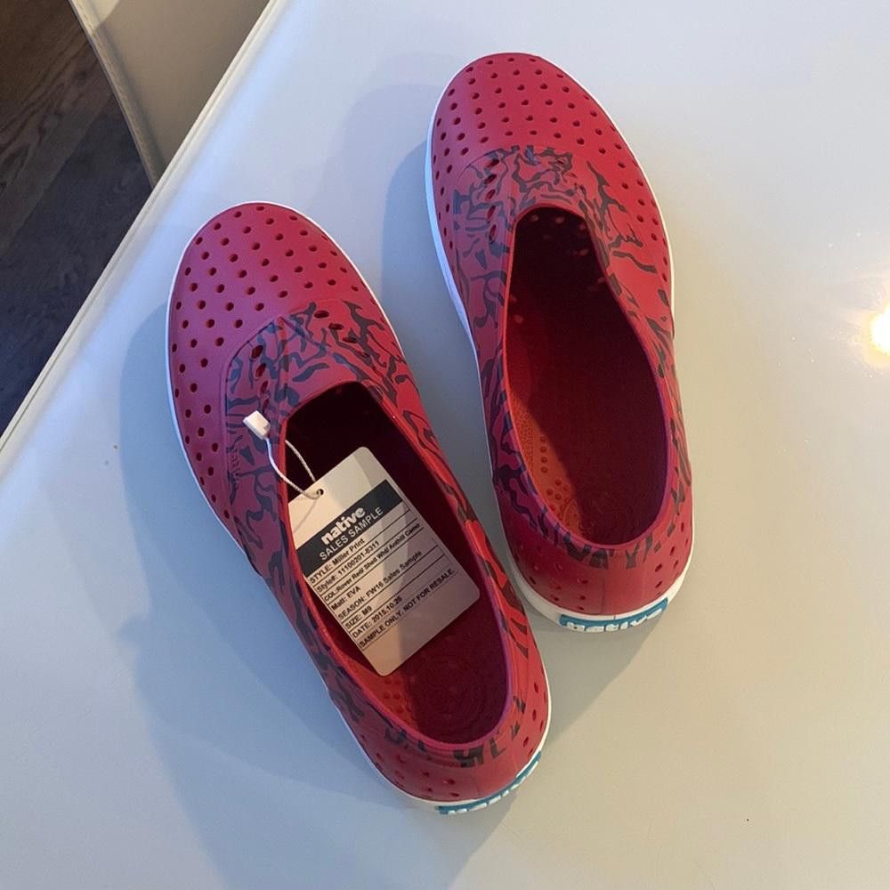 Native Native shoes - unisex M9/W11 Size US 9 / EU 42 - 4 Thumbnail