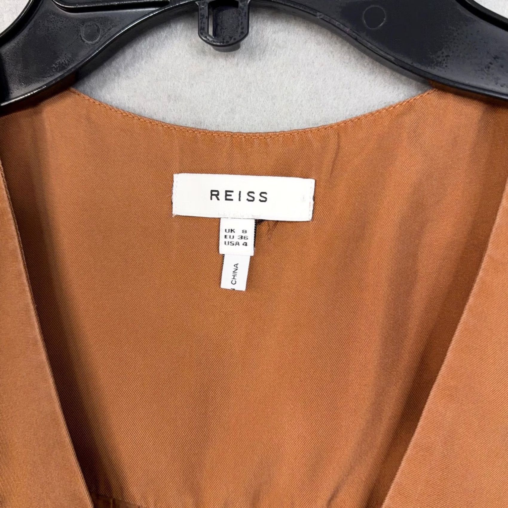 Reiss Reiss Tank Top Womens 4 Brown 100% Silk V Neck Pleated Basic Career Workwear Satin Sleeveless Shirt Womens Boys Girls Mens Size S / US 4 / IT 40 - 4 Thumbnail