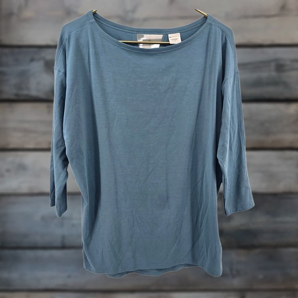 Athleta Athleta Top Womens Medium Blue Boat Neck Keyhole Back 3/4 Sleeve Relaxed Fit Size M / US 6-8 / IT 42-44 - 1 Thumbnail