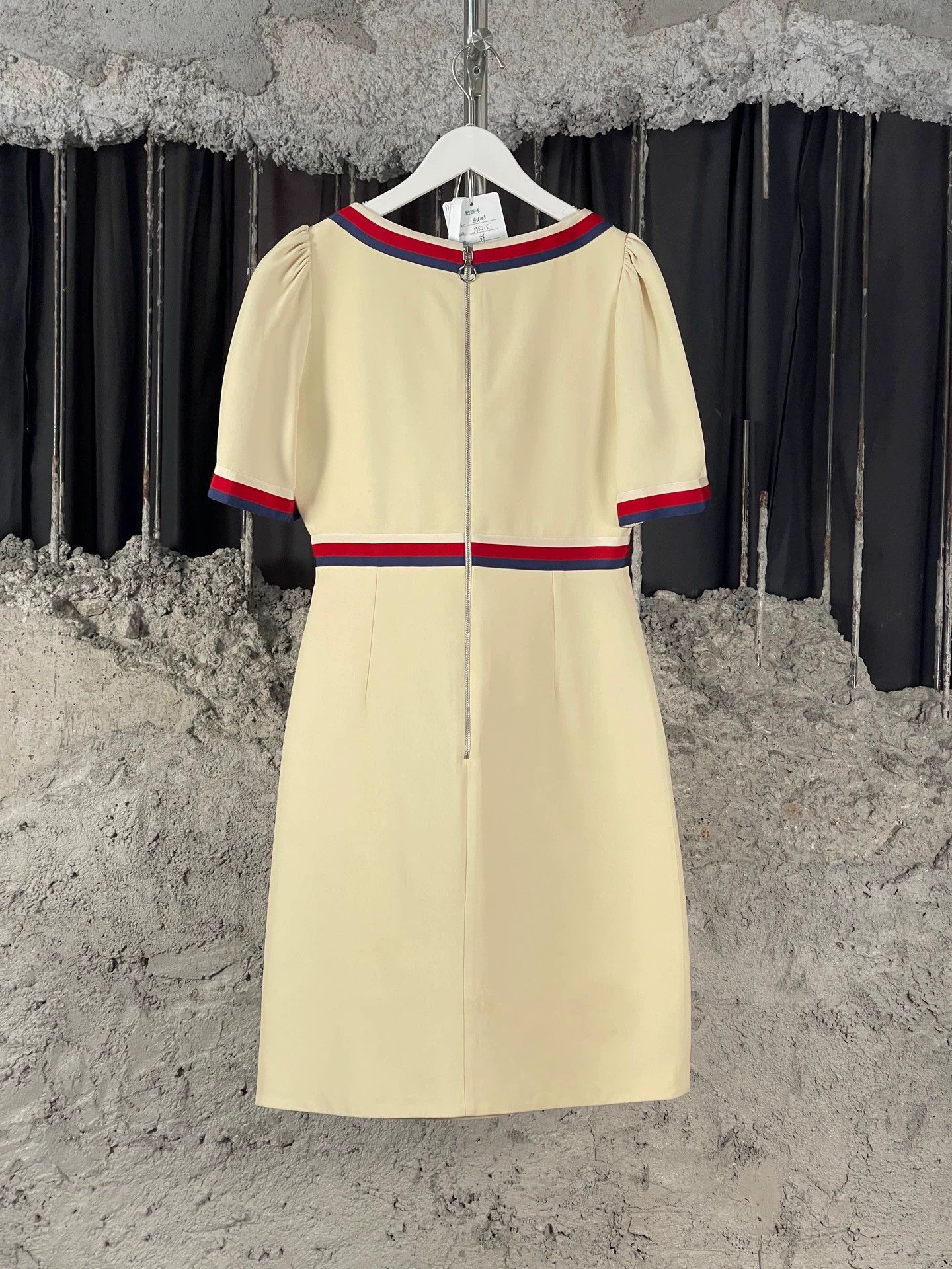 Gucci Gucci Women's Pearl Bow Dress Size 40 Size S / US 4 / IT 40 - 2 Thumbnail
