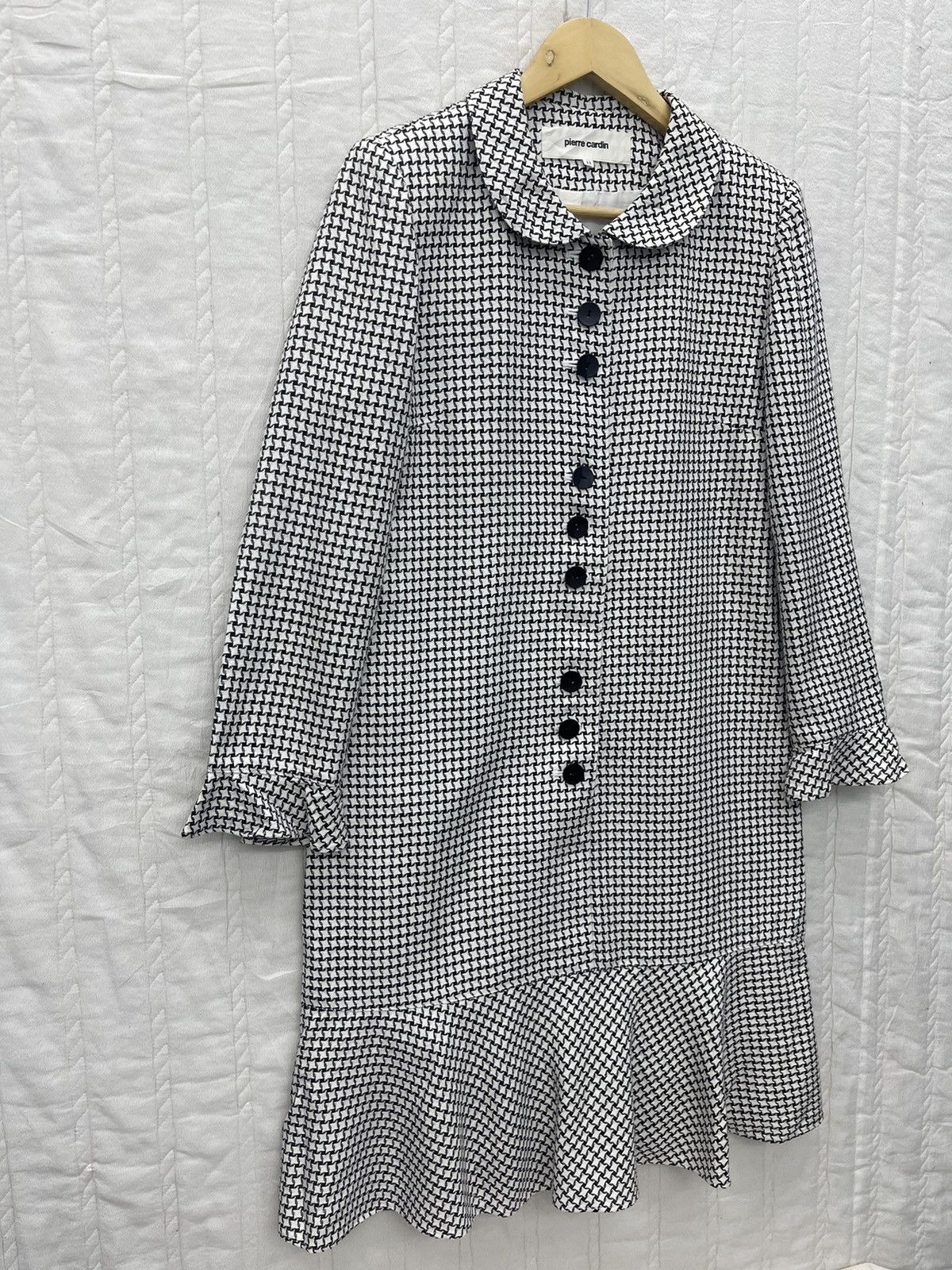 Pierre Cardin STEALS💥PIERRE CARDIN BUTTON MIDI DRESS Size M / US 6-8 / IT 42-44 - 2 Thumbnail