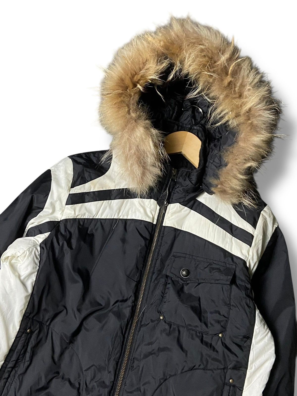 Japanese Brand KissMark Brand Insulated Jacket with Faux Fur Hood (160) Size US M / EU 48-50 / 2 - 3 Thumbnail