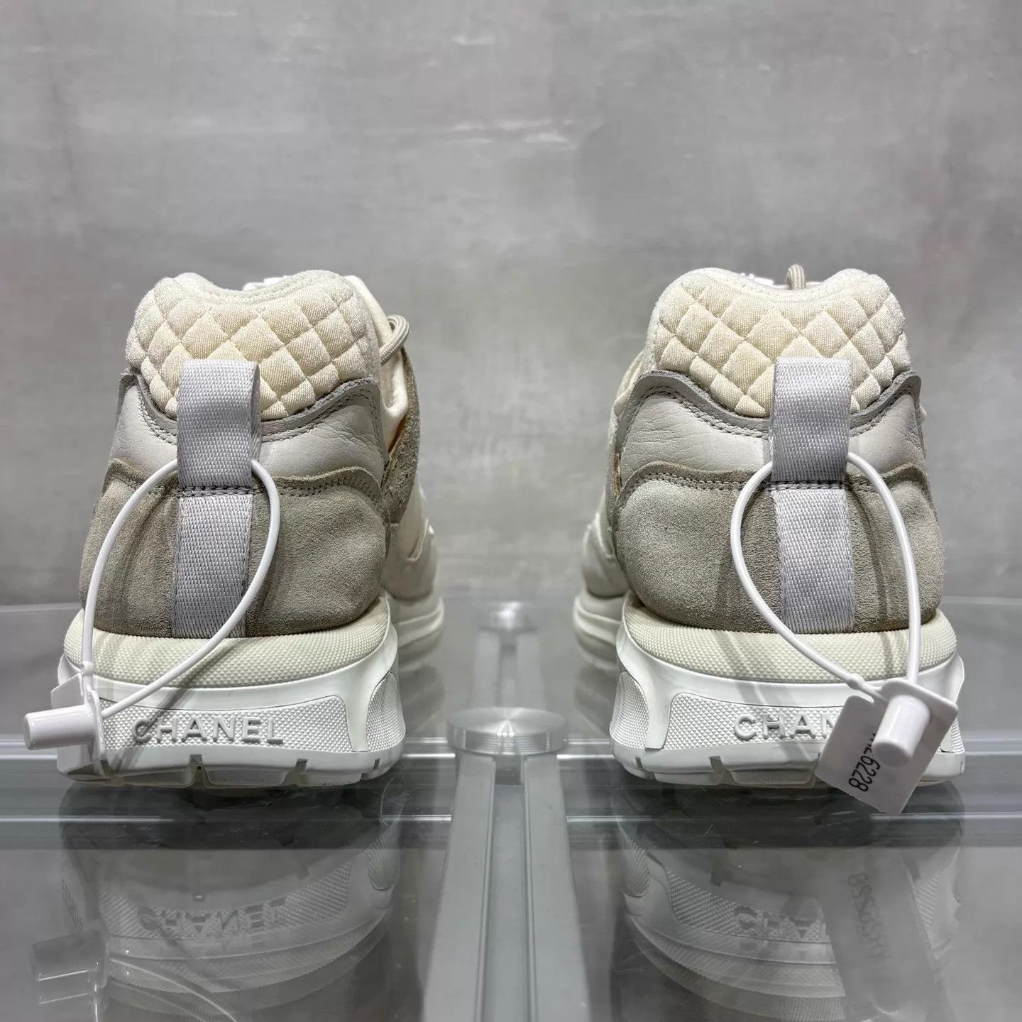 Chanel Chanel Double C Sneaker Cream 41 Size US 8 / EU 41 - 6 Thumbnail