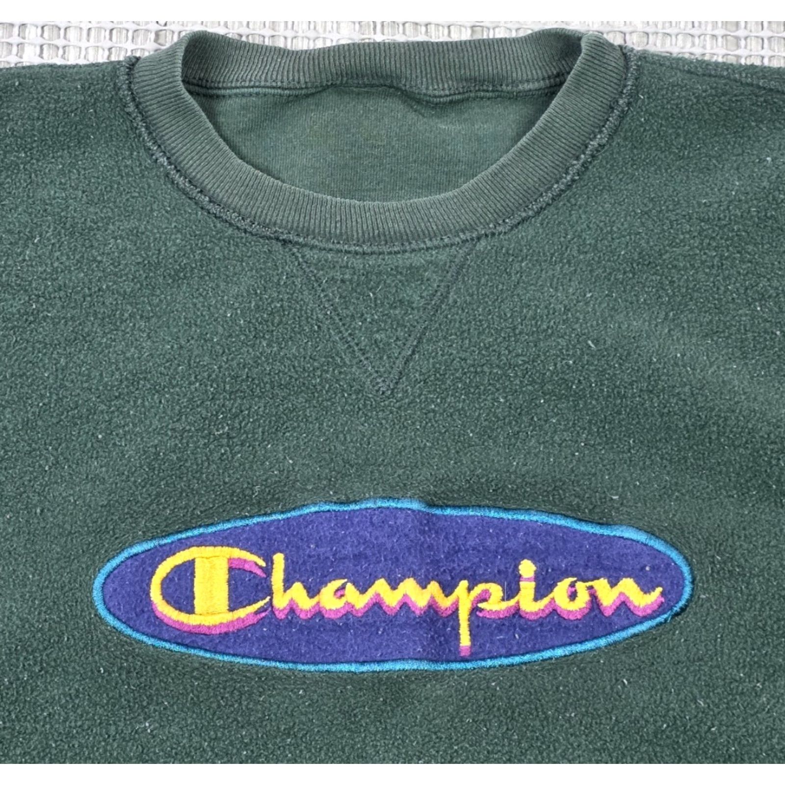Champion VTG 90S INSIDE OUT CHAMPION CREWNECK SWEATSHIRT GREEN PURPLE EMBROIDERED XL RARE Mens Sweatshirt Champion Crewneck Size US XL / EU 56 / 4 - 4 Thumbnail