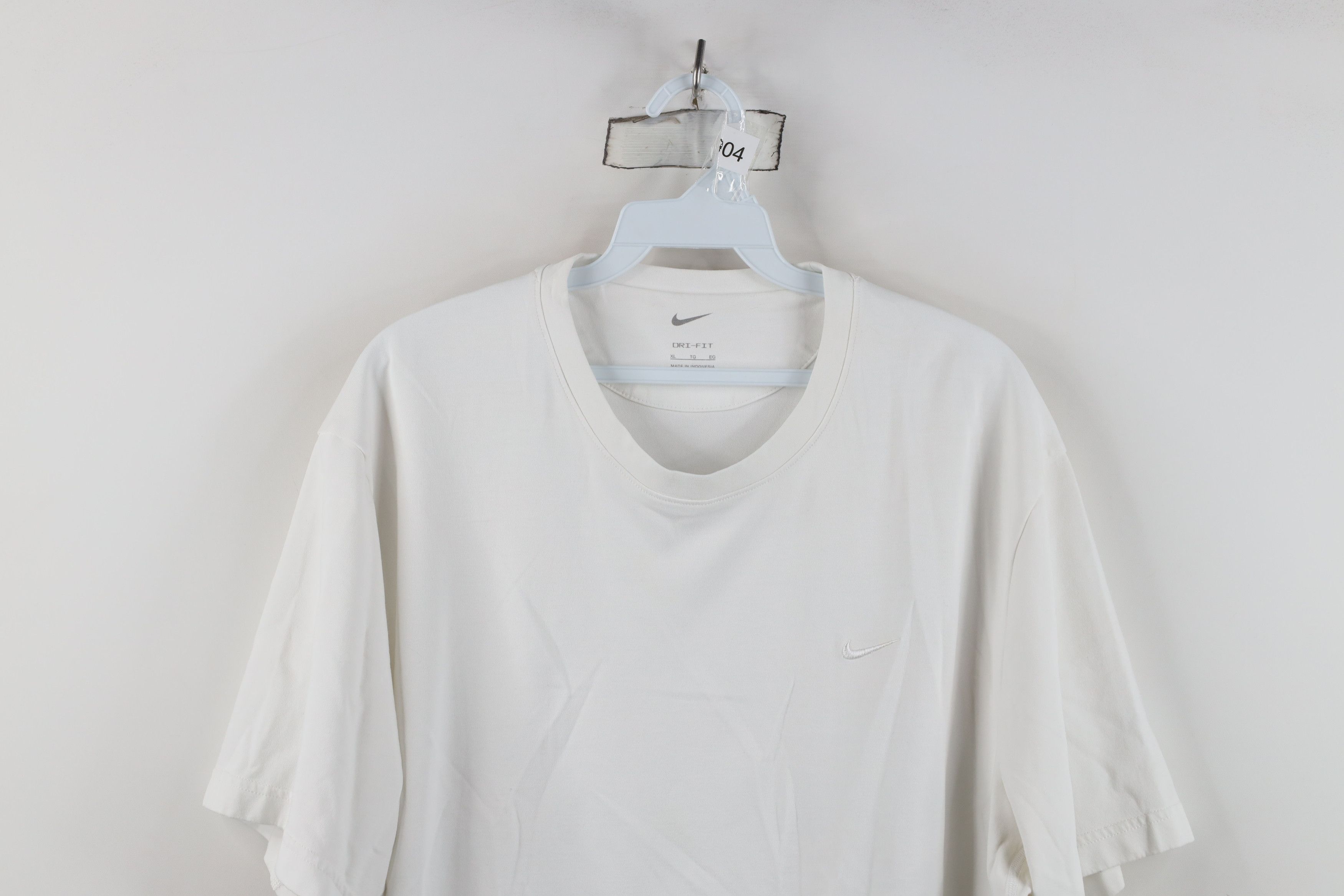 Nike Y2K Nike Dri-Fit Scott Mini Swoosh Monochrome T-Shirt White Size US XL / EU 56 / 4 - 2 Thumbnail