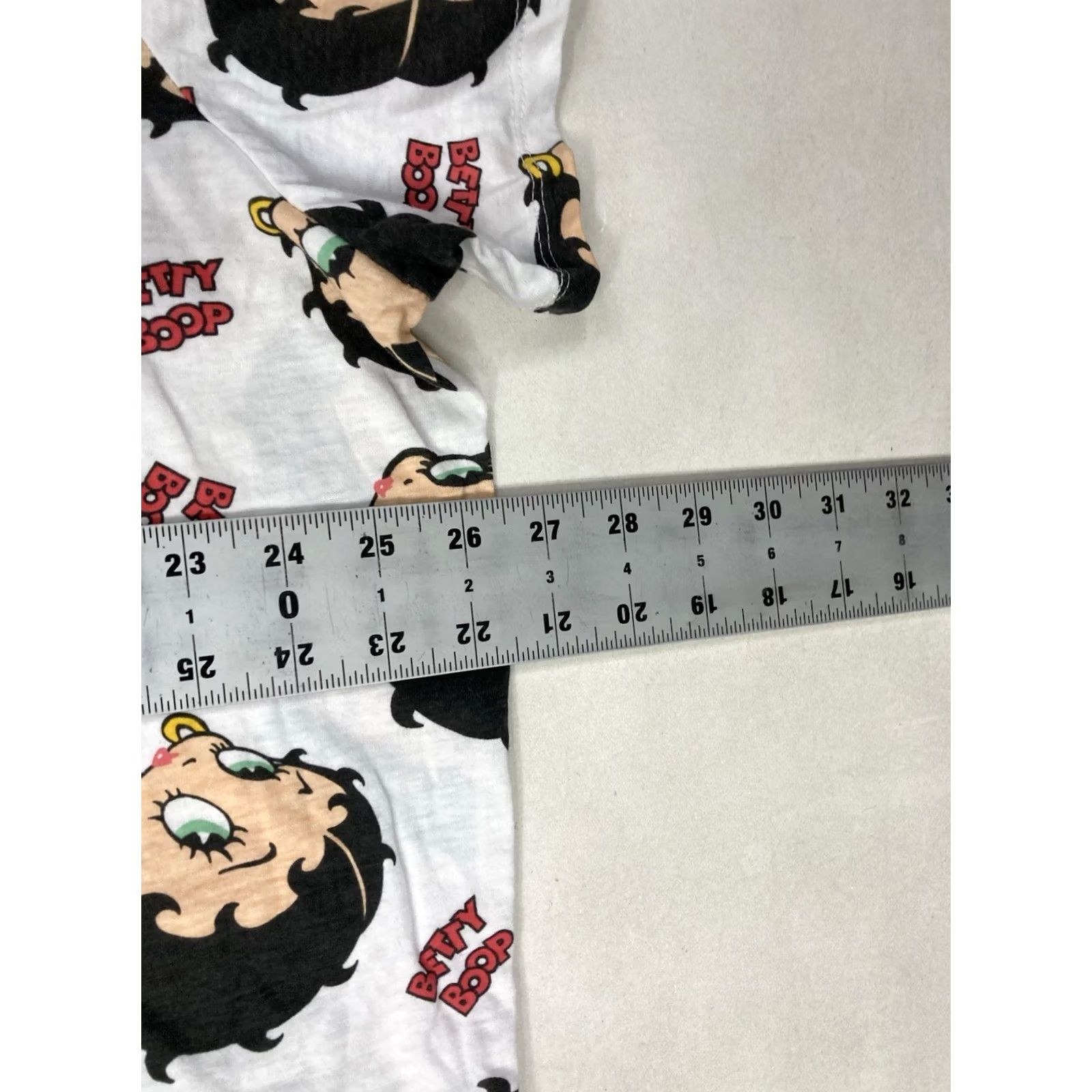 Gloverall Betty Boop T-Shirt Women 3X White Short Sleeve Crew Neck Pullover All Over Print Size XXL / US 16-18 / IT 52-54 - 5 Thumbnail