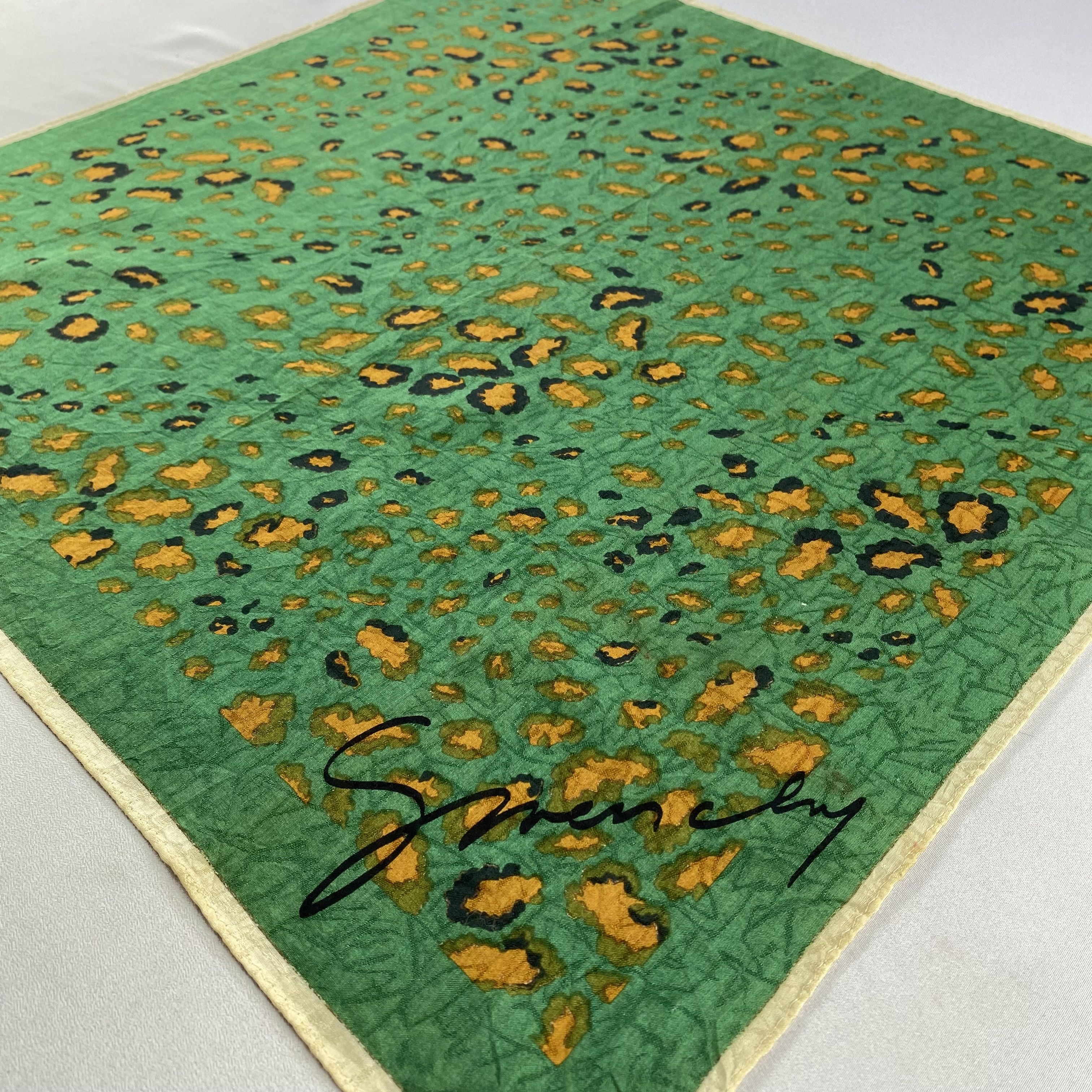Vintage Givenchy Bandana/ Handkerchief / Neckerchief Size ONE SIZE - 3 Thumbnail