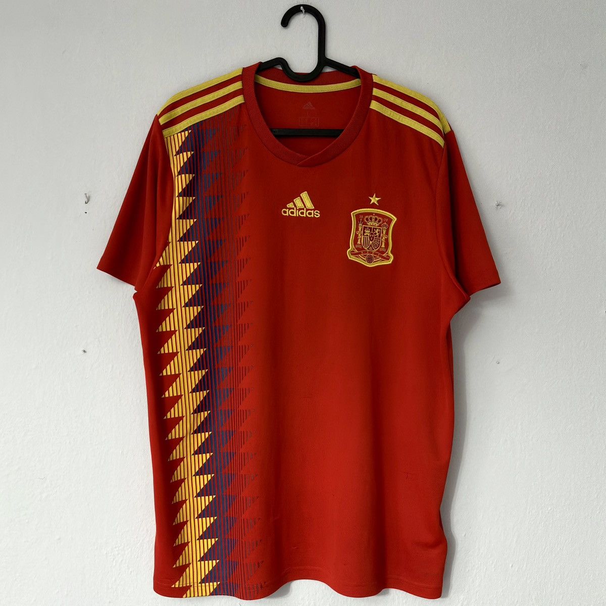 Adidas 2018 2020 Spain National Adidas Home Kit Soccer Jersey Shirt Size US L / EU 52-54 / 3 - 3 Thumbnail