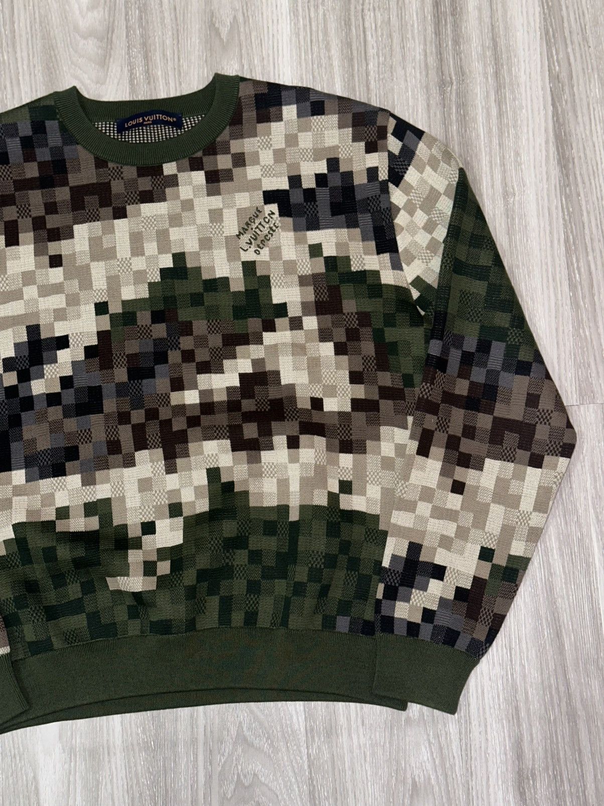 Louis Vuitton SS24 Louis Vuitton by Pharell Pixelated Sweatshirt Size US M / EU 48-50 / 2 - 4 Thumbnail