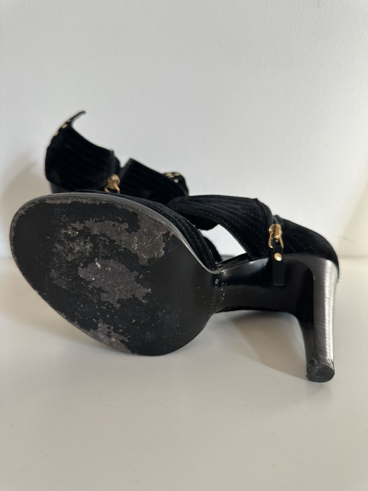 Vanessa Bruno Gold studded Vanesa Bruno velvet heels Size US 8 / IT 38 - 10 Thumbnail