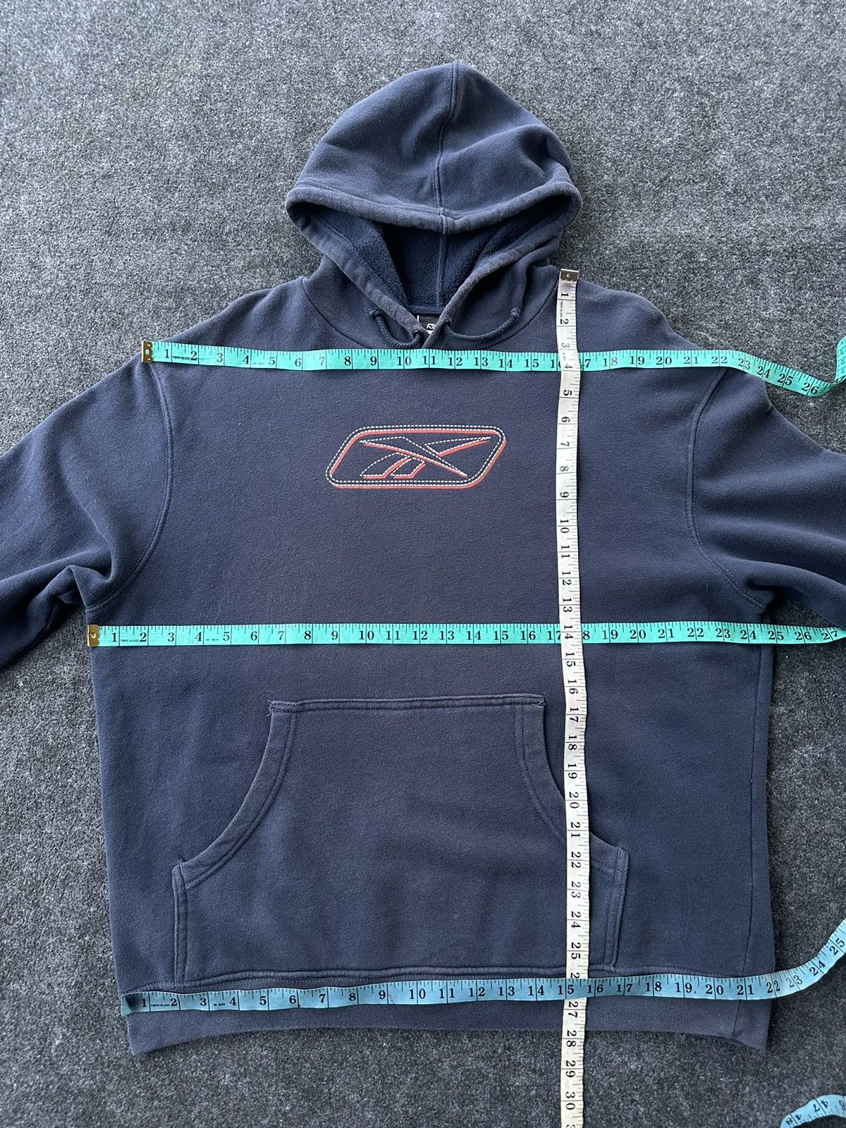 Reebok × Vintage Vintage Y2K Reebok Center Logo Sunfaded Hoodie A429 Size US XL / EU 56 / 4 - 6 Thumbnail