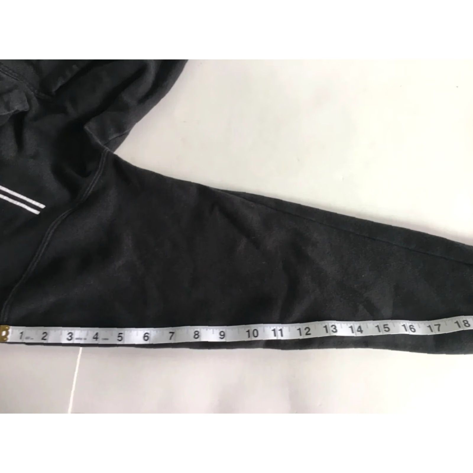 Vintage Santa Cruz Hoodie Men Black Graphic Print Hooded Pockets Sweater Pullover Long Sleeve Size S Regular Logo Bedrock? Size US S / EU 44-46 / 1 - 7 Thumbnail