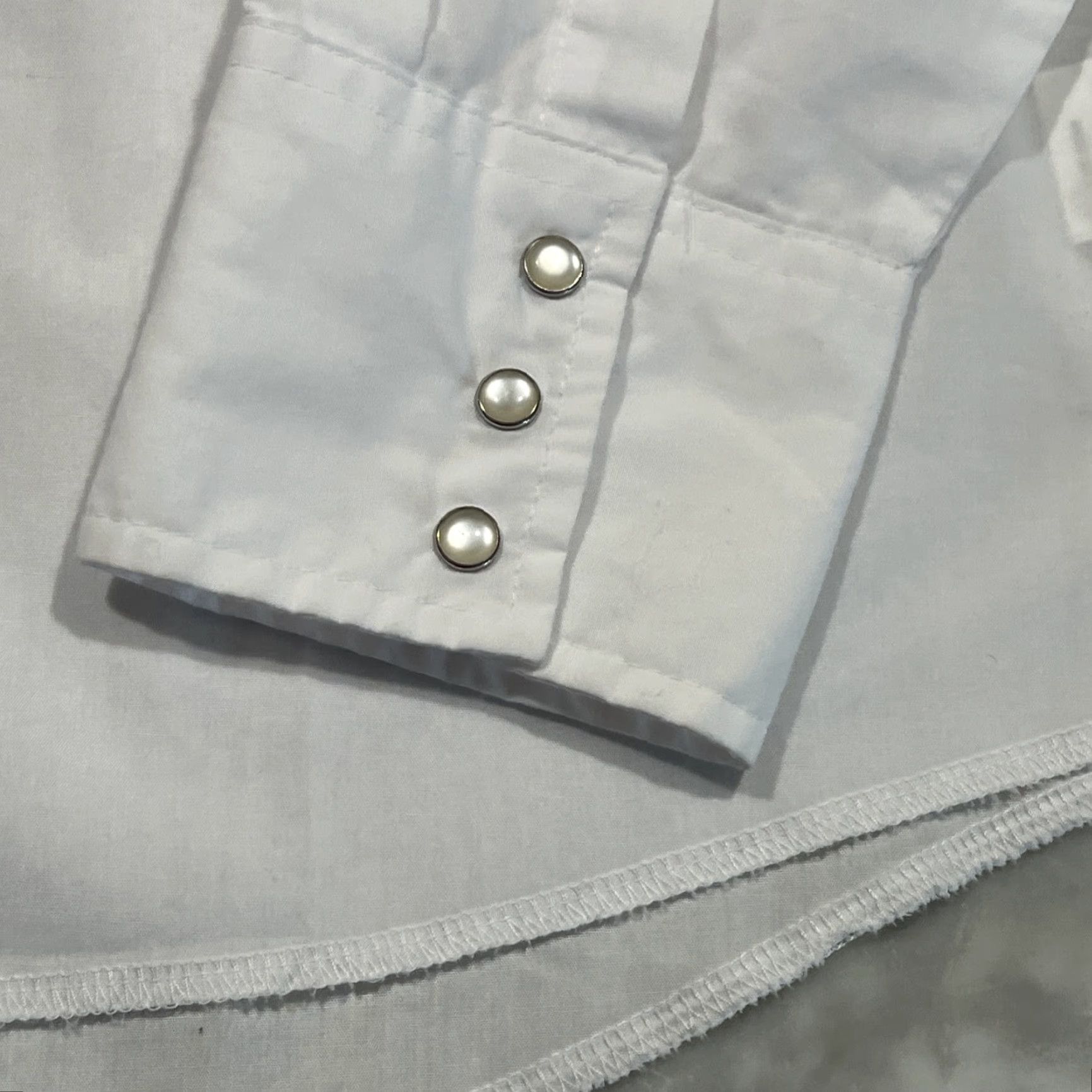 Wrangler VINTAGE Wrangler Pearl Snap Shirt Men’s XL White Las Vegas Ranch CHARRO Ride 60 Light Size US XL / EU 56 / 4 - 7 Thumbnail