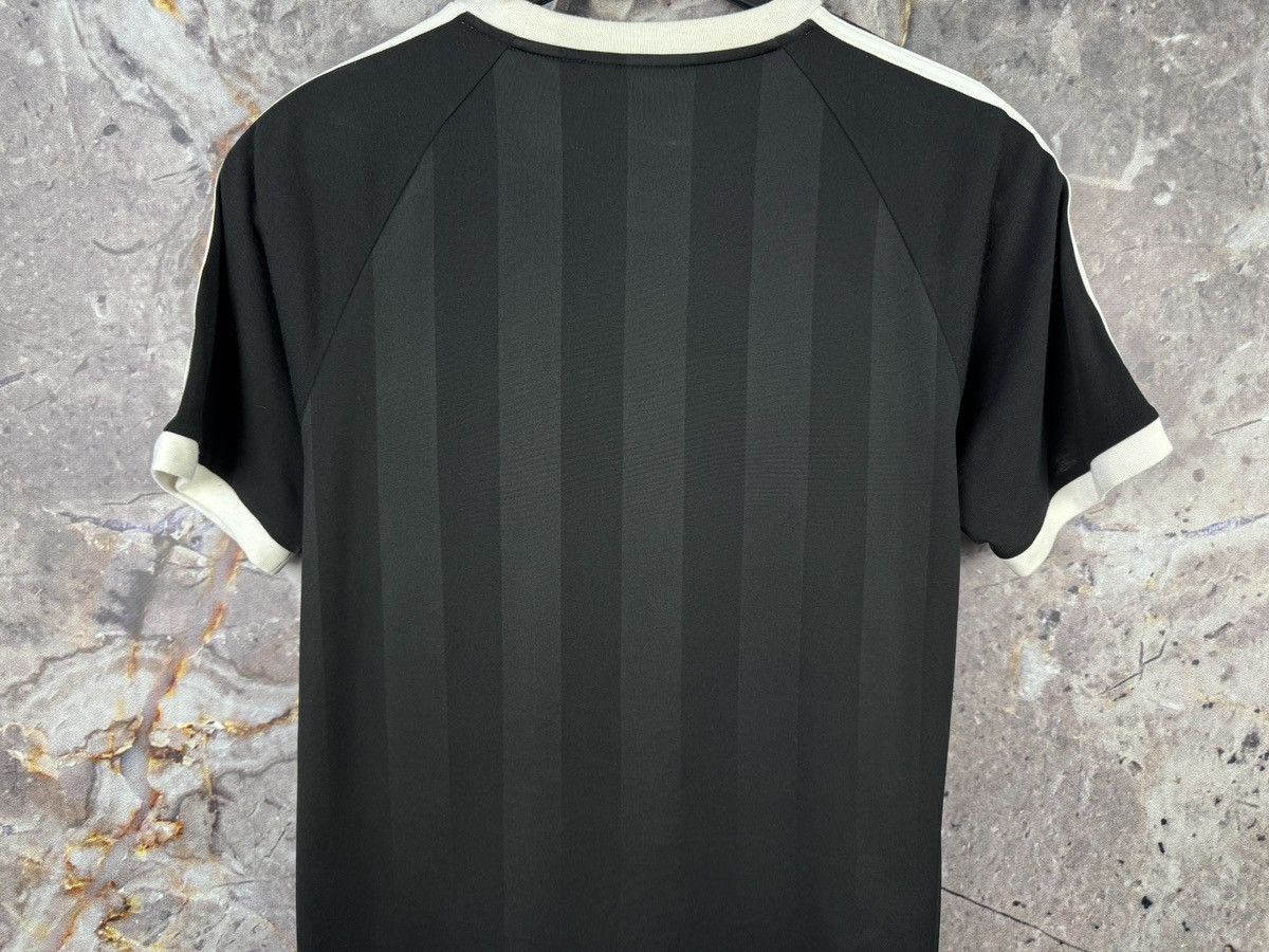 Adidas Men’s Adidas T-Shirt Black Striped Sportswear Size Small Size US S / EU 44-46 / 1 - 14 Thumbnail