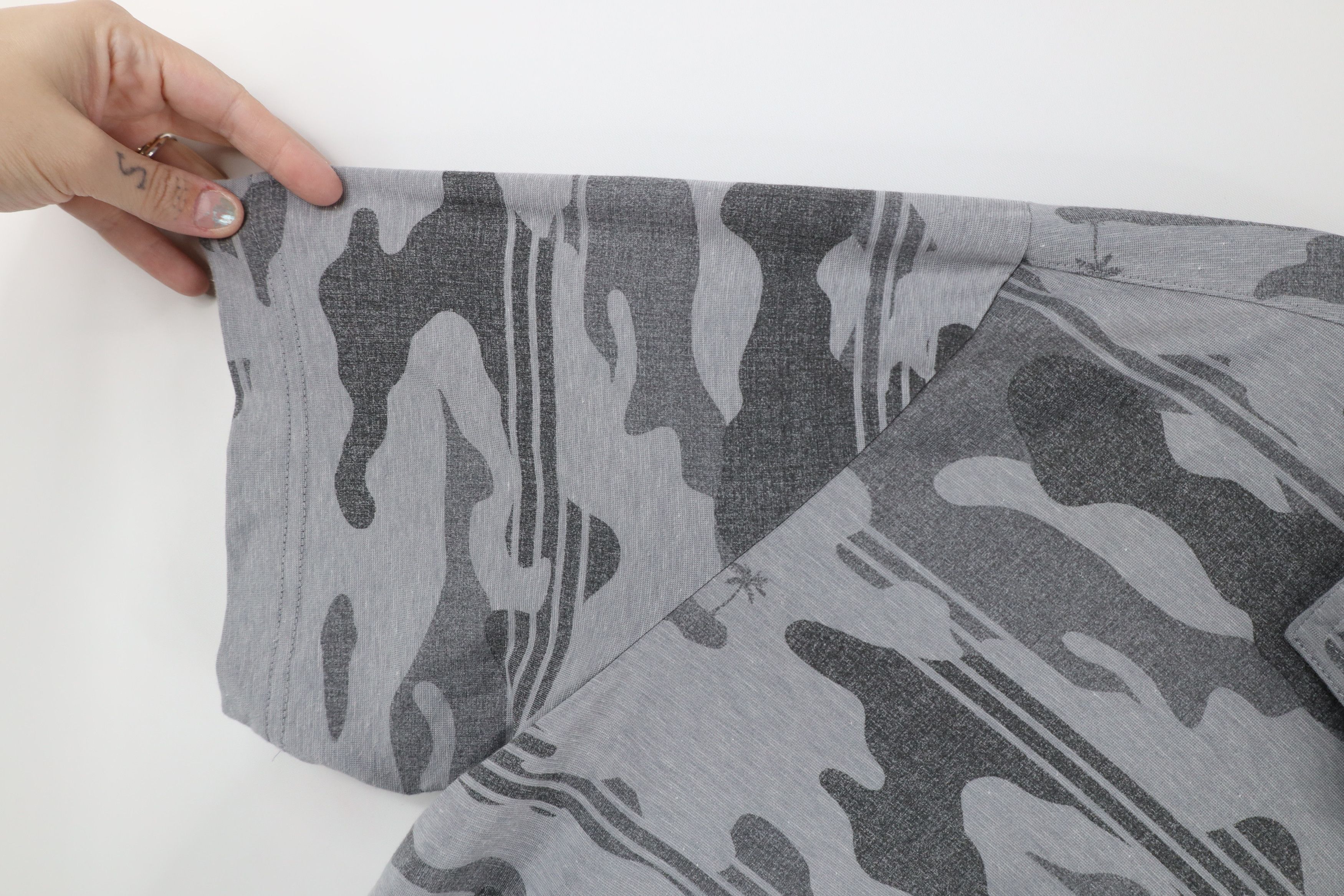 TravisMathew × Vintage Travis Mathew Camouflage Short Sleeve Collared Polo Shirt Size US XL / EU 56 / 4 - 5 Thumbnail