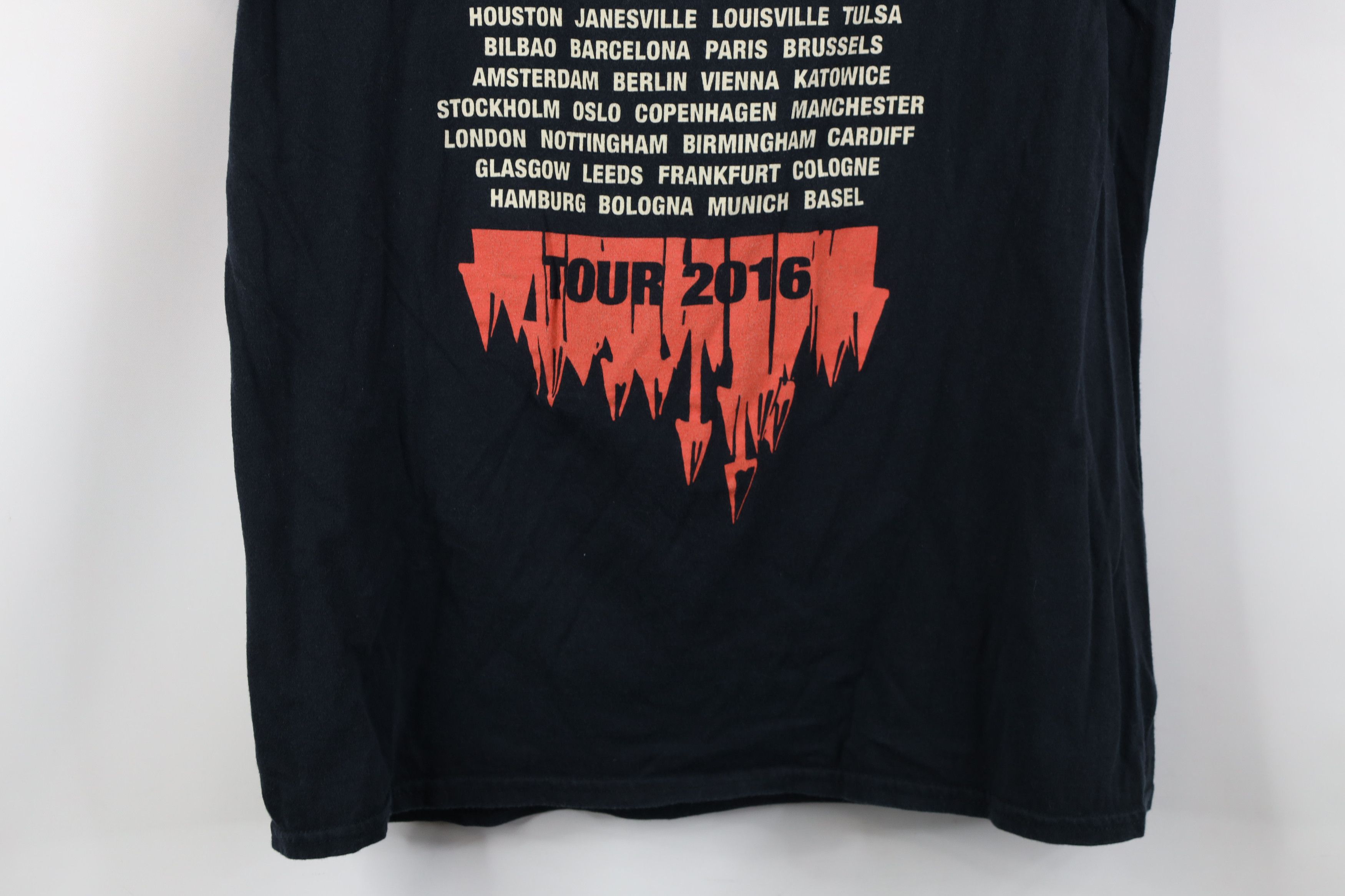 Vintage Y2K 2016 Tour Alter Bridge Band Short Sleeve T-Shirt Black Size US M / EU 48-50 / 2 - 14 Thumbnail