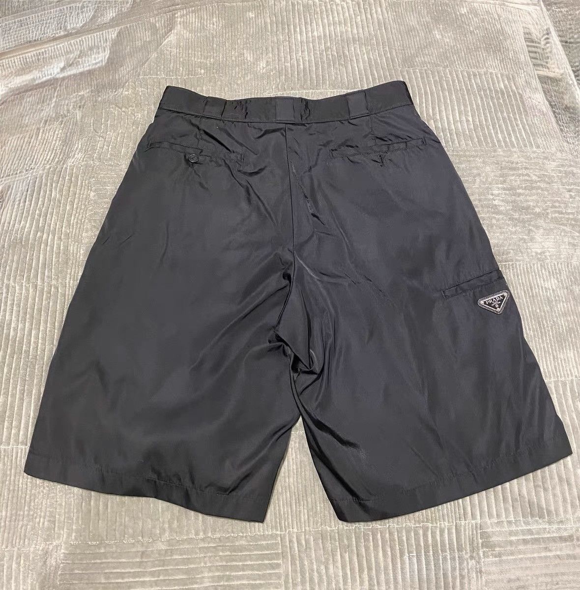 Prada Prada Re-Nylon Shorts Black Size 46 Size US 44 / EU 60 - 1 Thumbnail