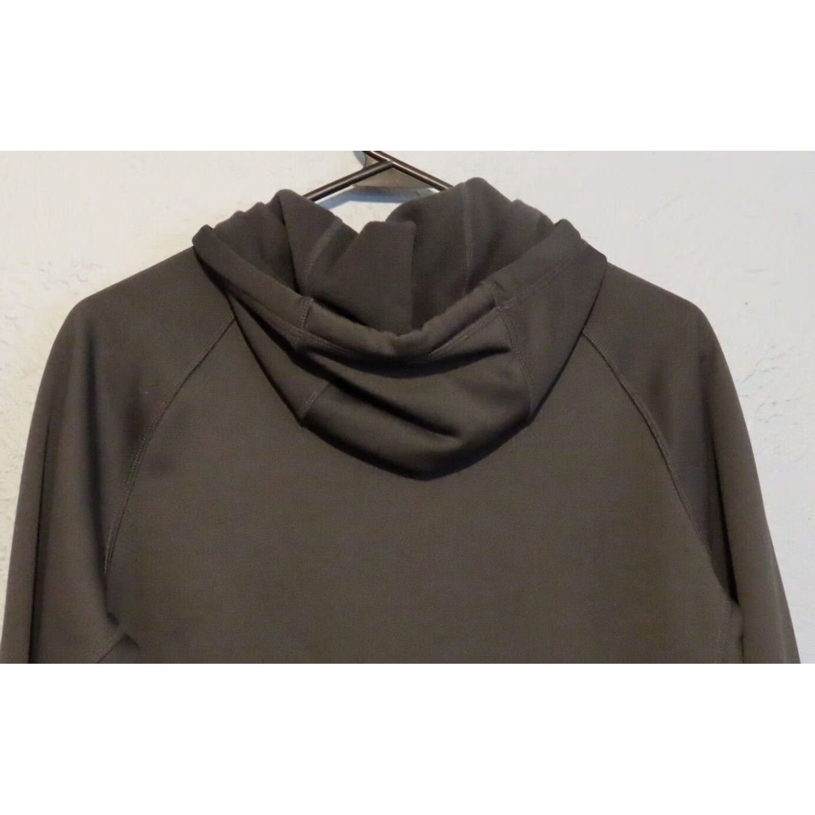 Nike VINTAGE Nike Therma Fit Livestrong Hoodie Men S Black Pink Circle Logo Pullover Size US S / EU 44-46 / 1 - 7 Thumbnail