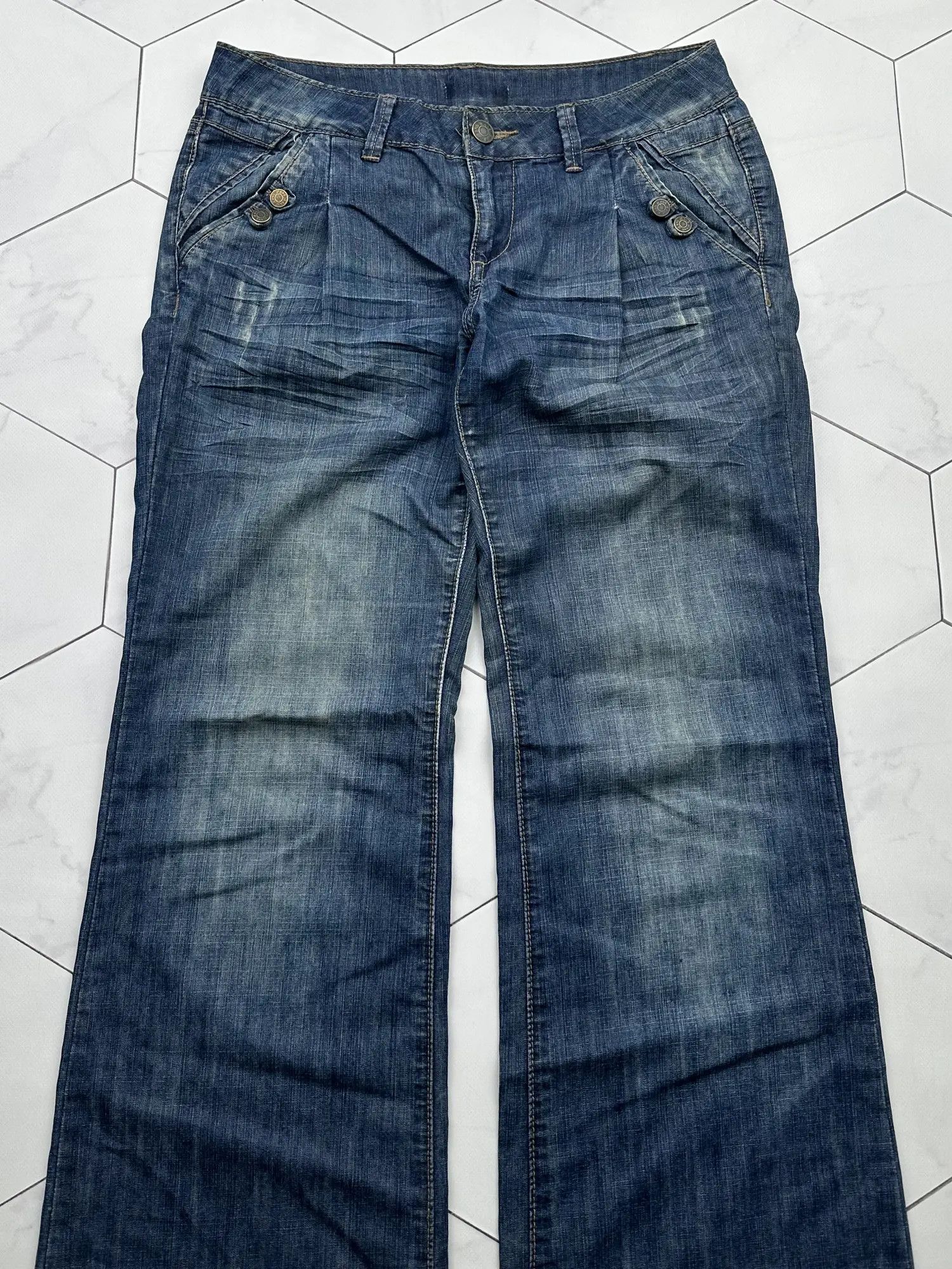 Japanese Brand Vintage Wide Flare Jeans (B604)E2 Size US 30 / EU 46 - 2 Thumbnail