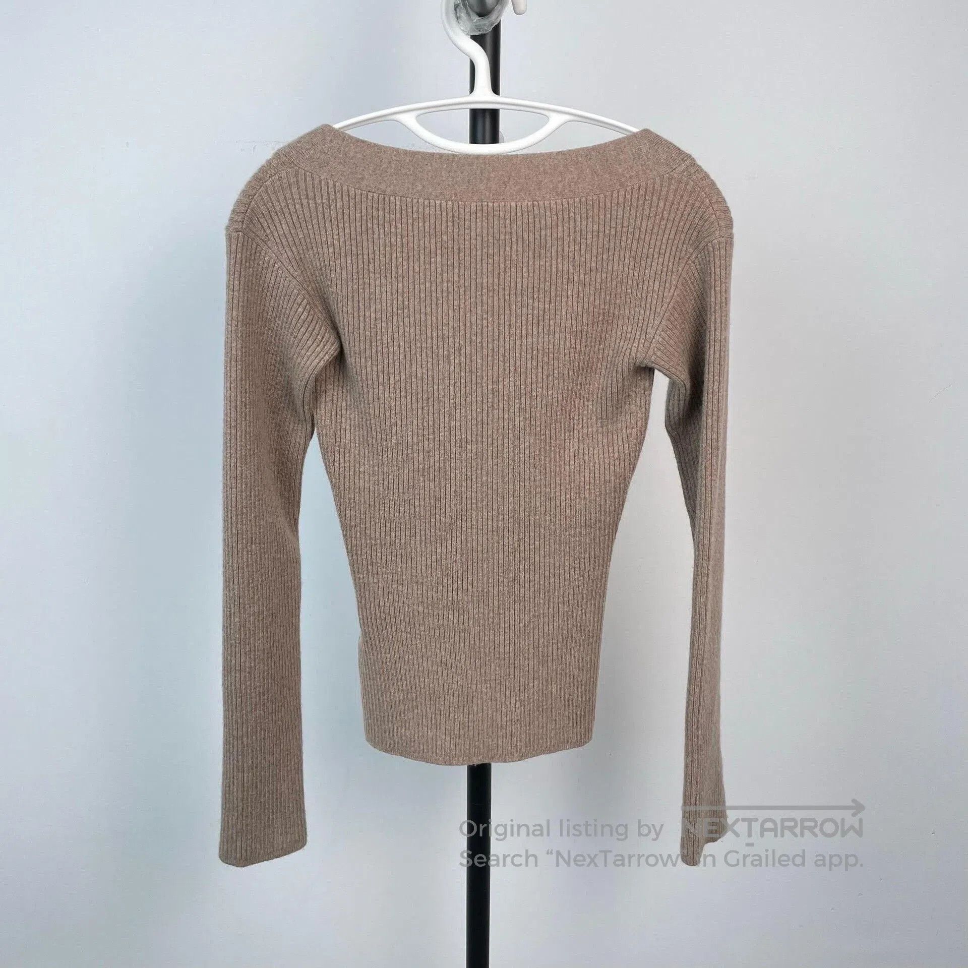 Max Mara MaxMara Brown V-Neck Knit Cardigan. Size XS / US 0-2 / IT 36-38 - 2 Thumbnail