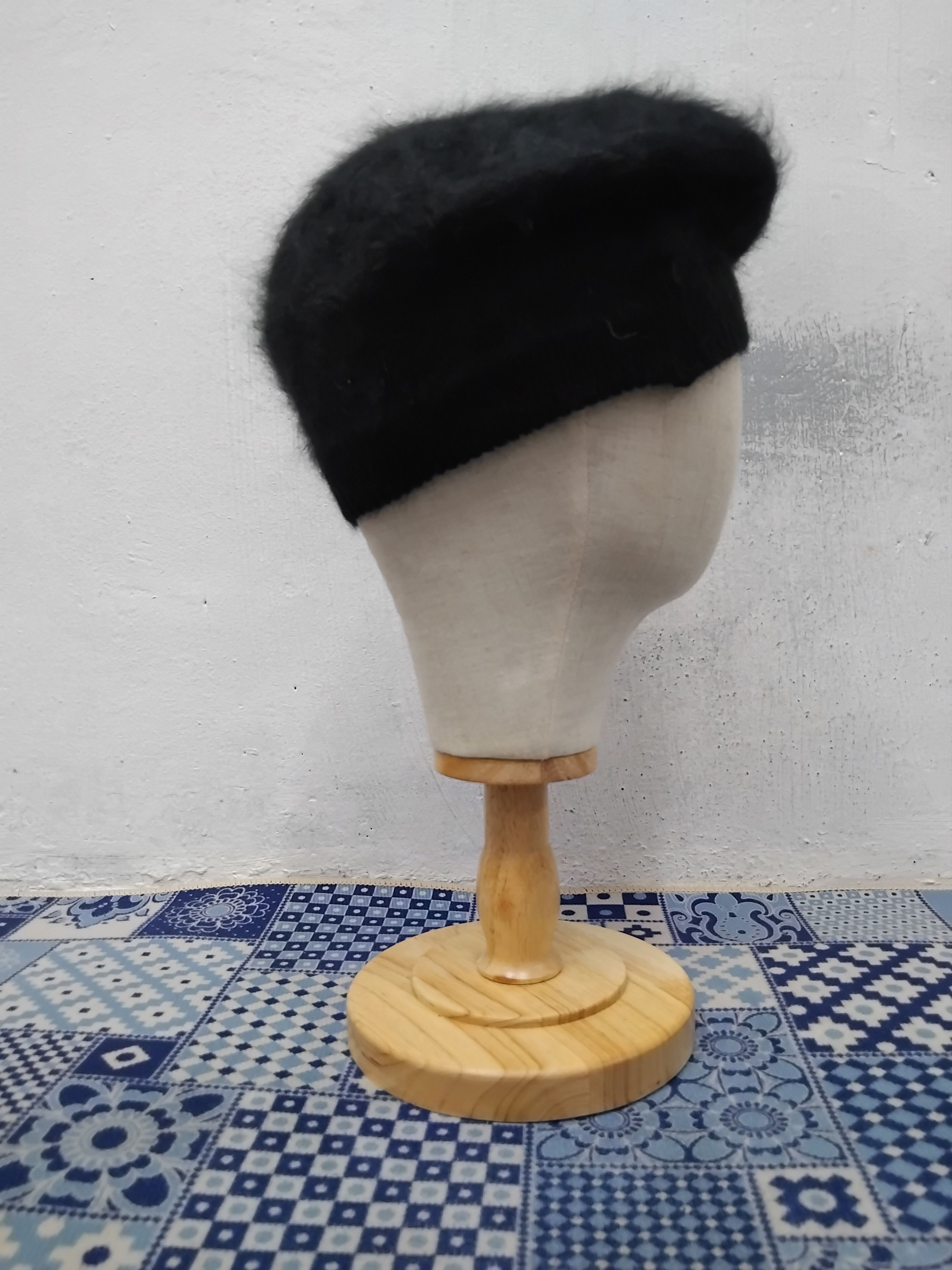 Japanese Brand 💥Lulu black colour fur hat Size ONE SIZE - 6 Thumbnail