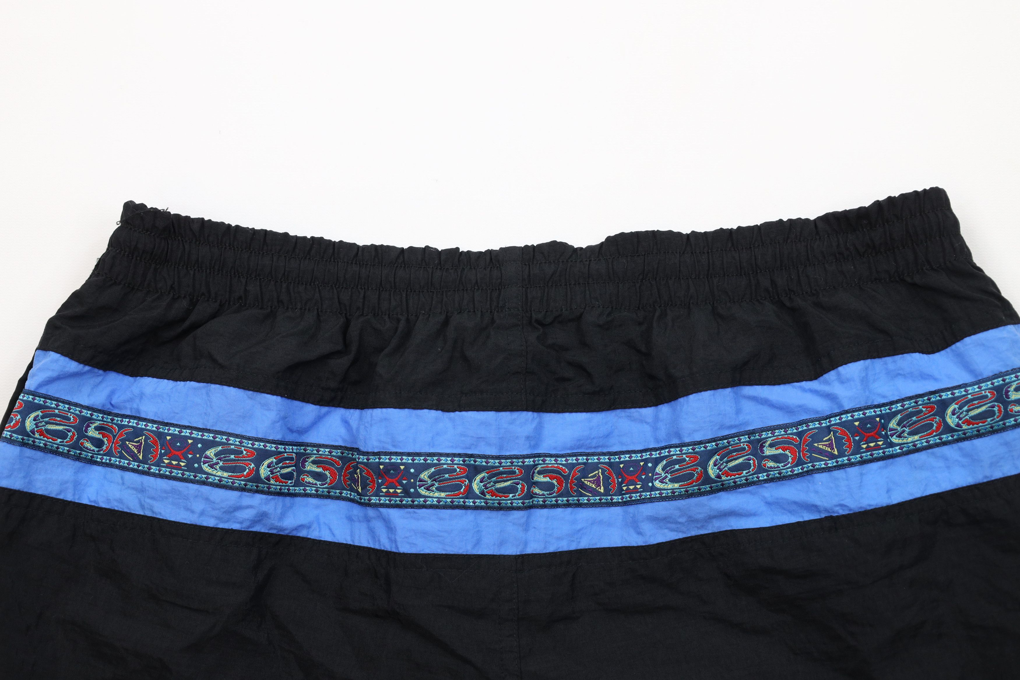 Vintage Vintage 90s Streetwear Rainbow Fiesta Lined Shorts Trunks Size US 32 / EU 48 - 11 Thumbnail