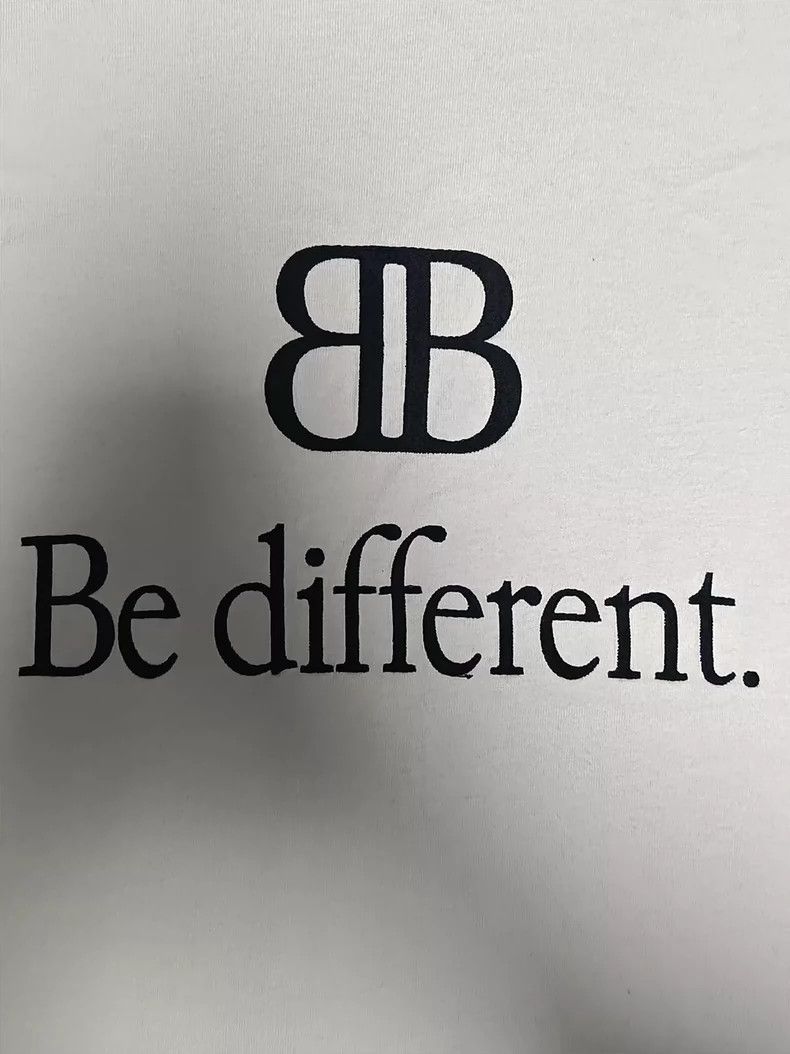 Balenciaga Balenciaga Embroidered Logo Washed Short Sleeve T-Shirt 250 Size US S / EU 44-46 / 1 - 3 Thumbnail