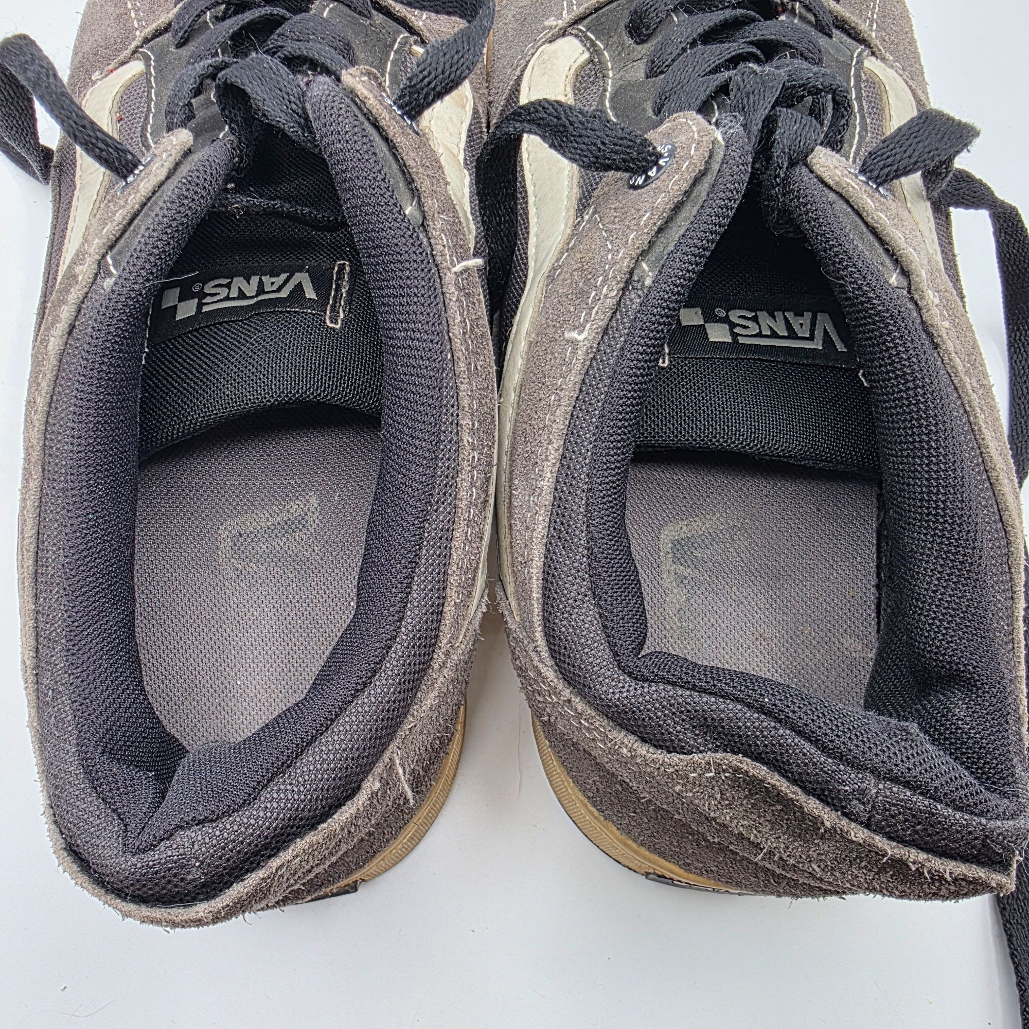 Vans Vans Skate Shoes Mens 9.5 Black Sneakers Casual Low Top Sued Size US 9.5 / EU 42-43 - 11 Thumbnail