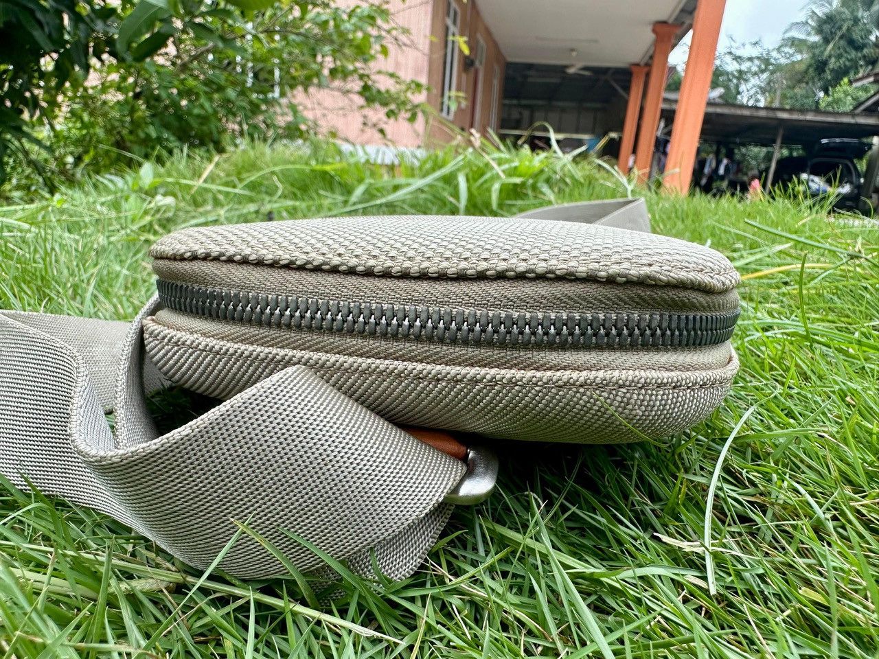 Louis Vuitton Authentic Louis Vuitton Damier Geant Mage Bum/Belt Bag Size ONE SIZE - 5 Thumbnail