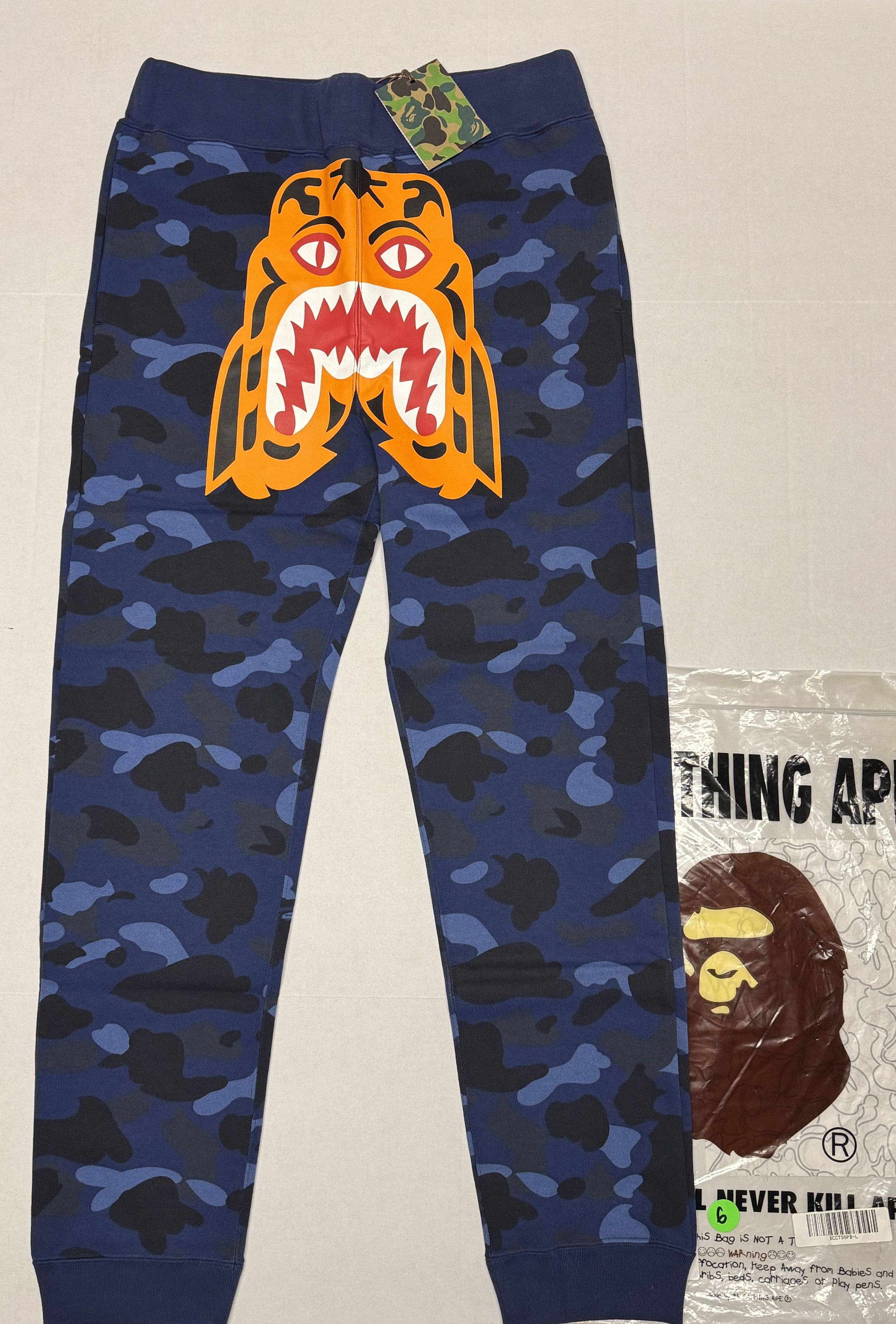 Bape BAPE Color Camo Tiger Slim Sweatpants Size US 34 / EU 50 - 1 Thumbnail