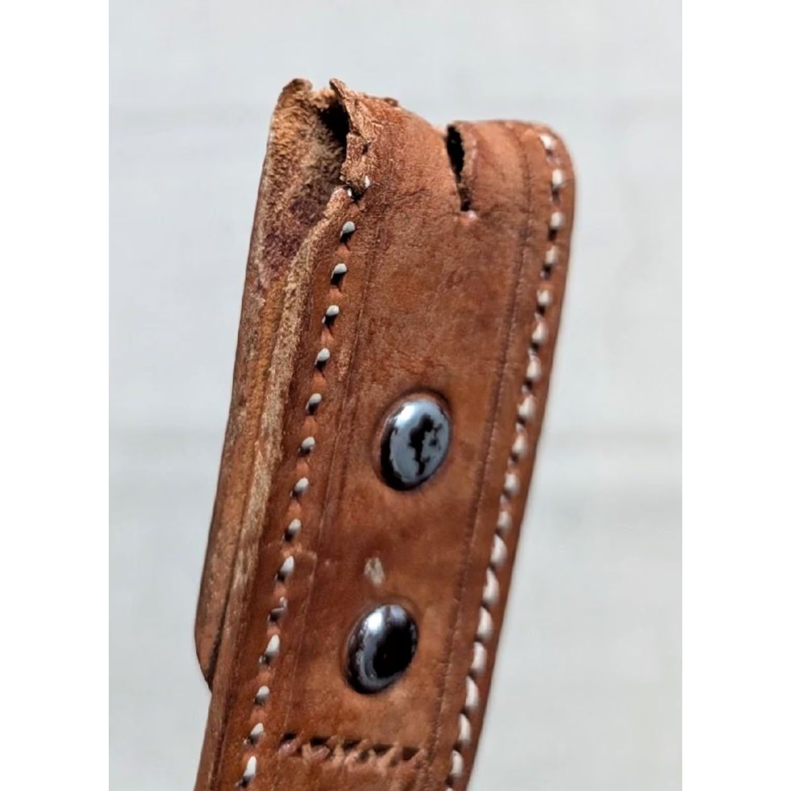 Vintage VINTAGE HANDCRAFTED buckle belt TOOLED cowhide 34 brown leather GEOMETRIC boho Mens Size 34 - 5 Thumbnail