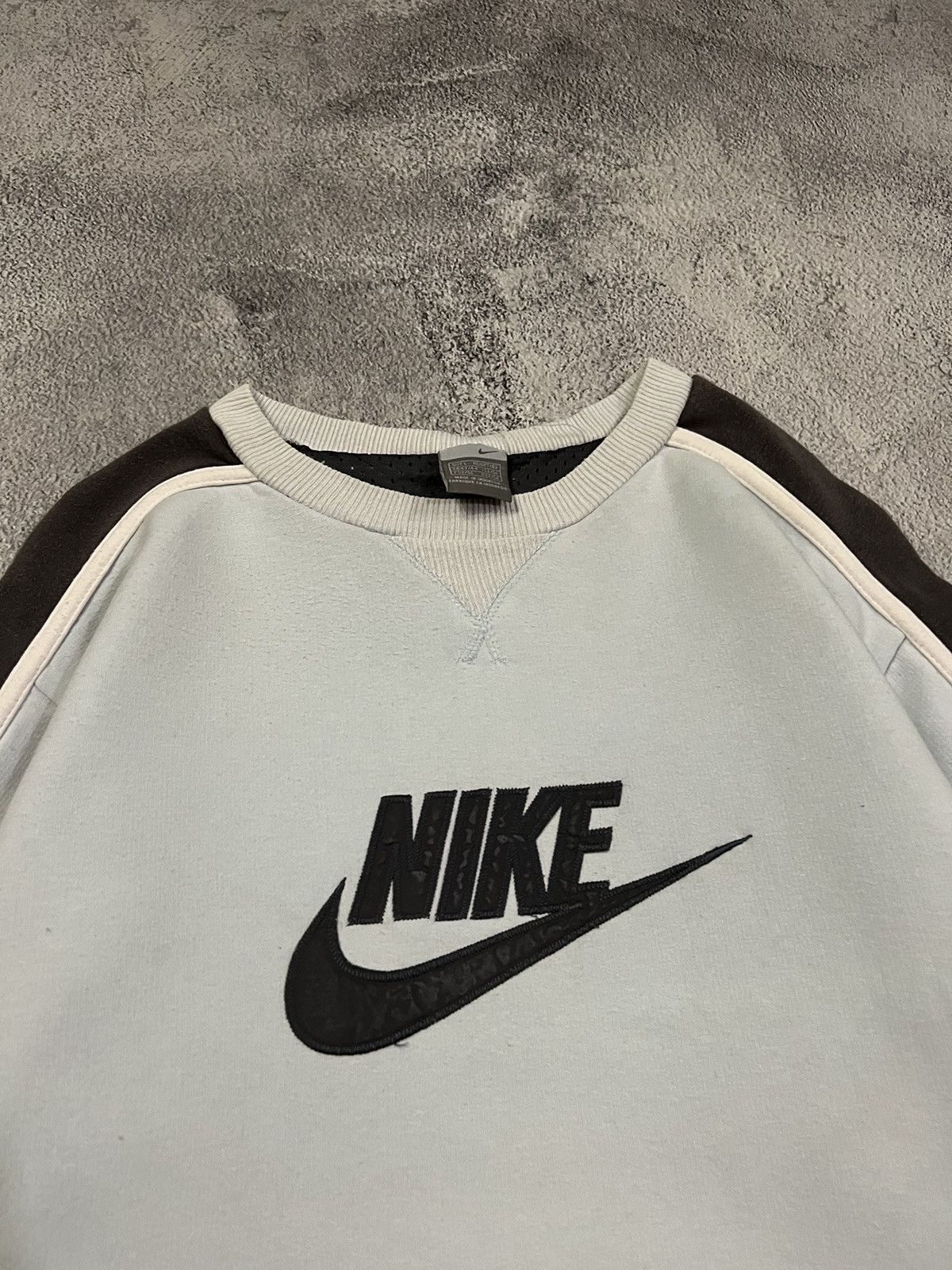 Nike × Vintage Vintage Y2k Nike Big Logo Sweatshirt 00’s Light Blue Size US L / EU 52-54 / 3 - 8 Thumbnail