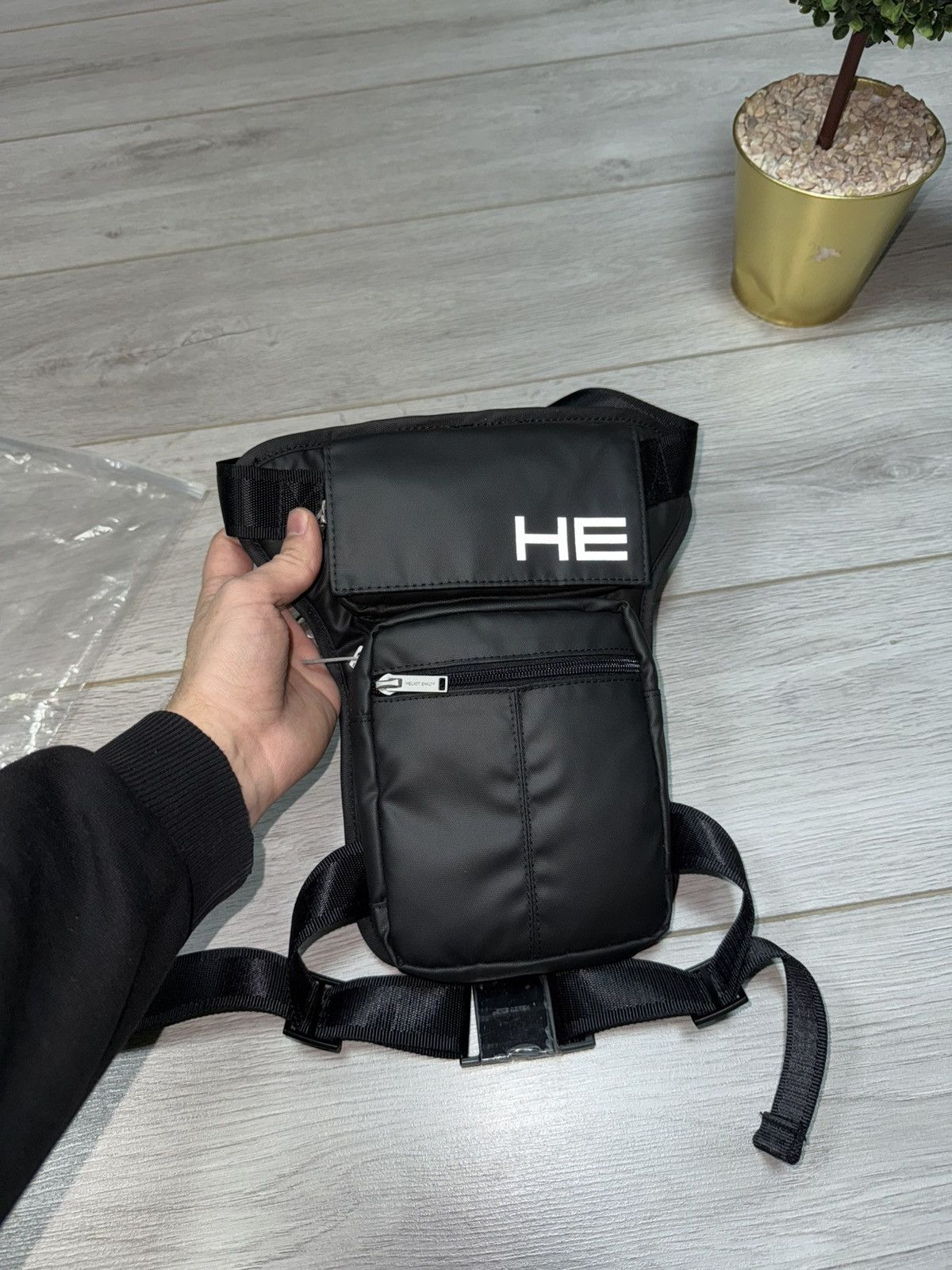 Heliot Emil HE Hemil Eliot archive brand NEW leg nag zip Size ONE SIZE - 3 Thumbnail
