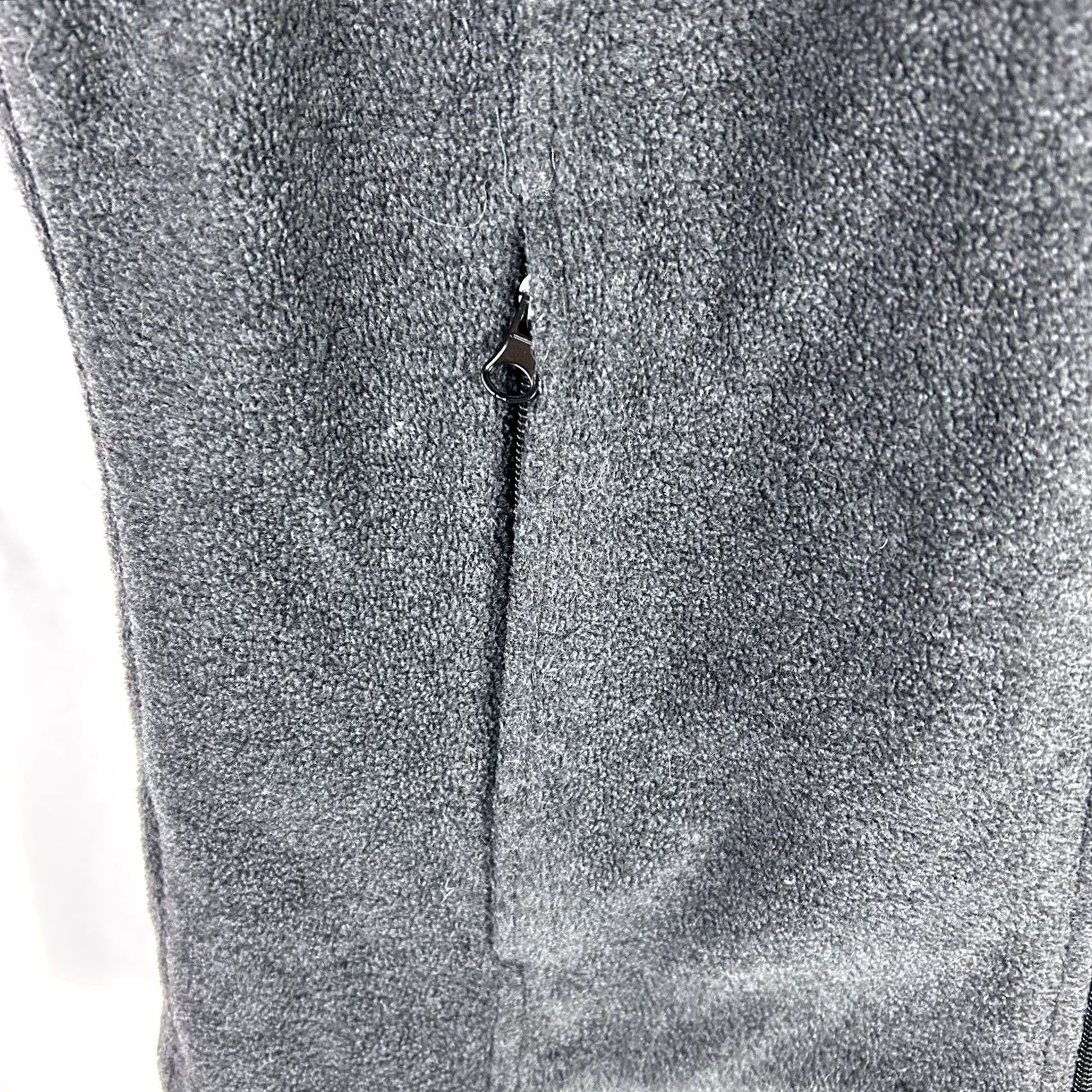Vintage Columbia Vest Men’s Medium Gray Fleece Sleeveless Full Zip Pockets Outdoors Shirt Vest Size US M / EU 48-50 / 2 - 5 Thumbnail