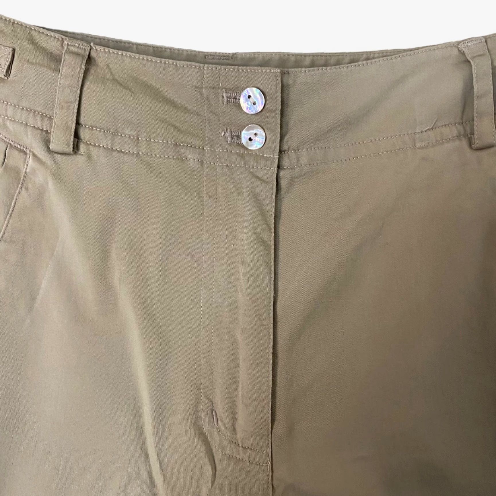 Tommy Bahama VINTAGE Tommy Bahama Women's Chino Shorts Khaki Cotton Blend Size 4 Casual Travel Outdoors Size 27" / US 4 / IT 40 - 5 Thumbnail