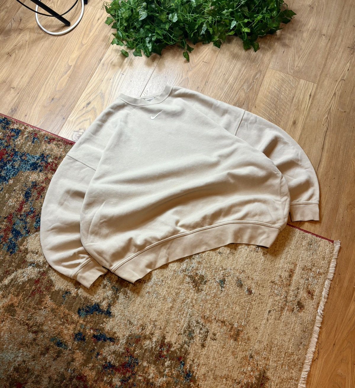 Nike 00s Nike Vintage Oversized Sweatshirt Boxy Fit Centre Swoosh Size US S / EU 44-46 / 1 - 1 Thumbnail