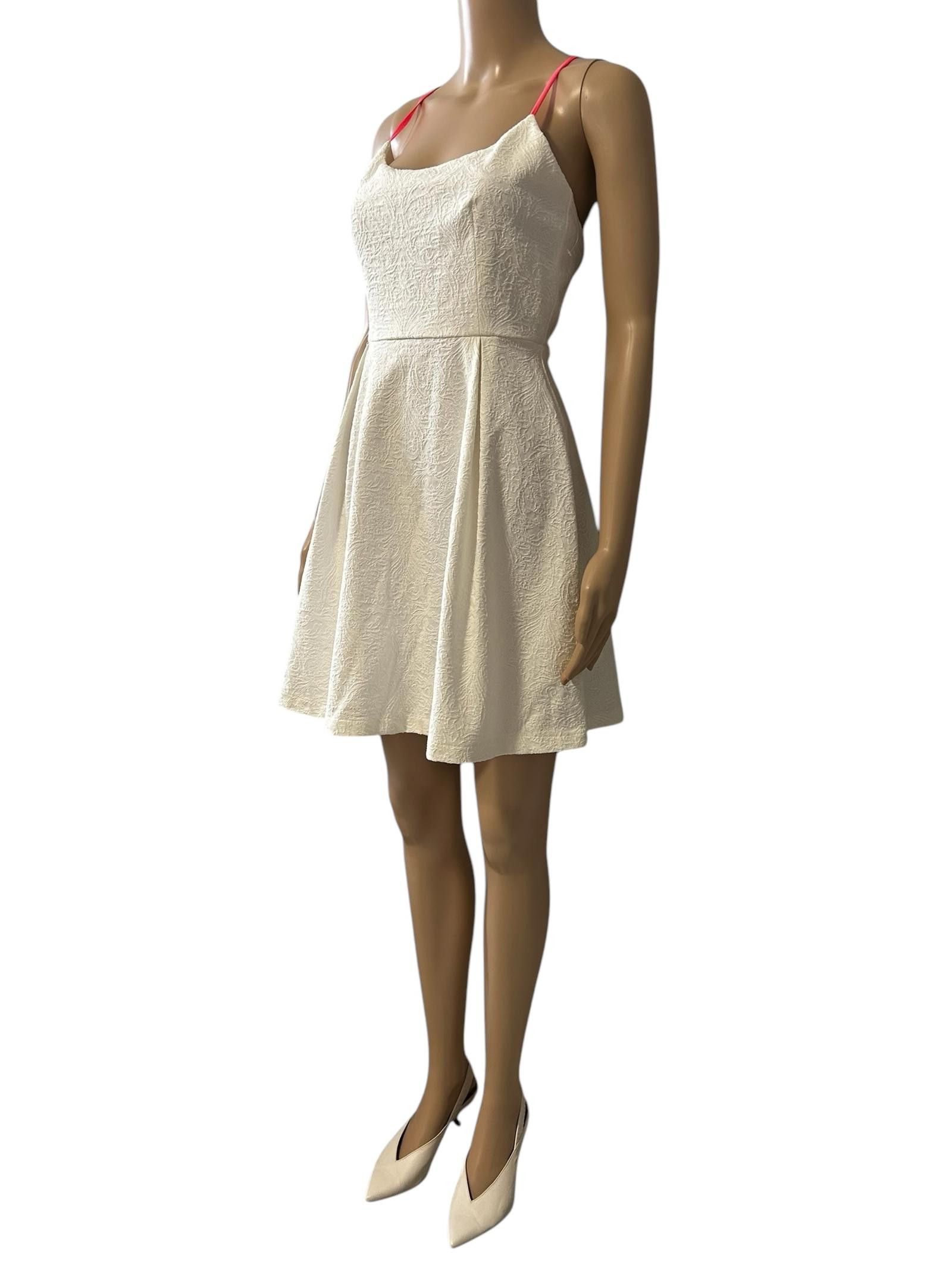 Designer Chic White Mini Dress with Pink Straps Size S / US 4 / IT 40 - 2 Thumbnail