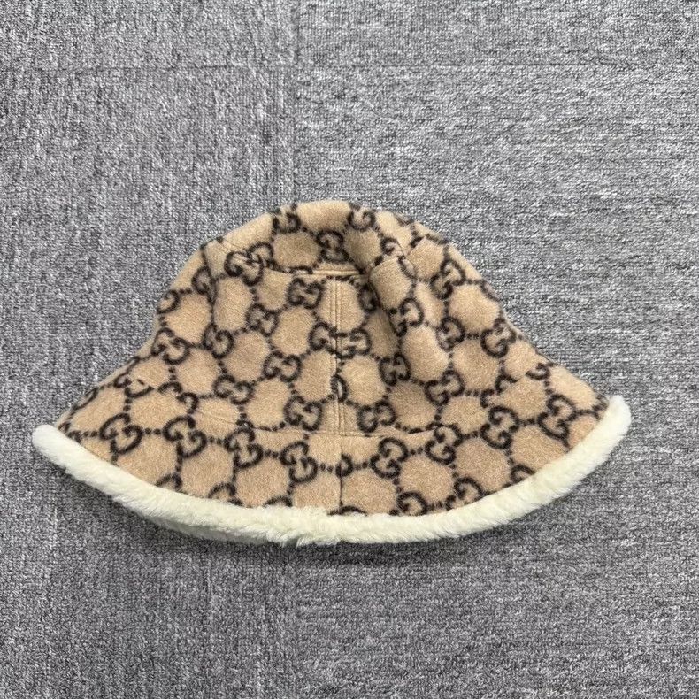 Gucci Gucci Size M Teddy cashmere fisherman's hat 2505-Nextarrow Size ONE SIZE - 2 Thumbnail