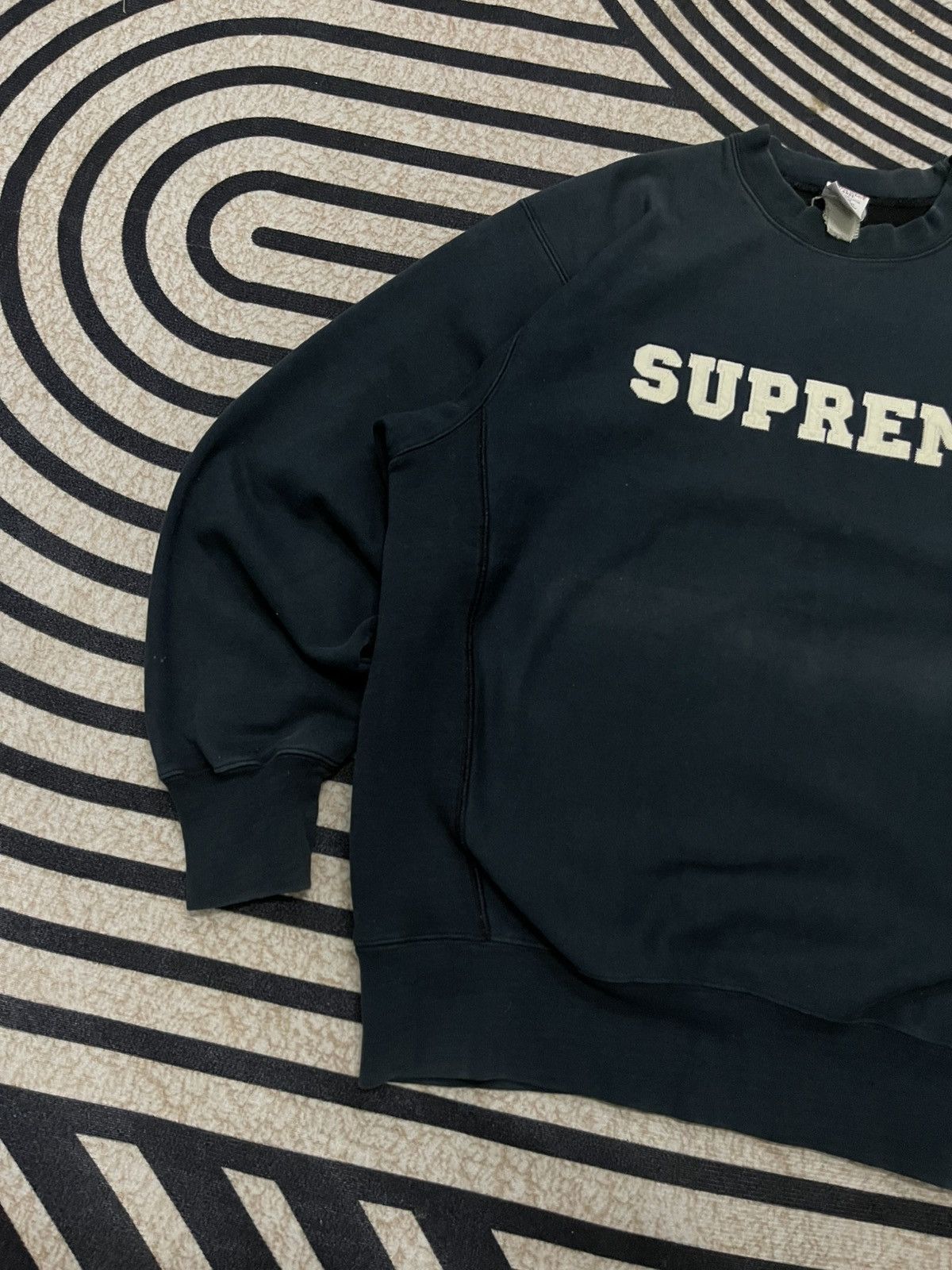 Champion × Supreme VINTAGE 1997 CHAMPION X SUPREME CREWNECK RARE COLOUR L Size US L / EU 52-54 / 3 - 3 Thumbnail