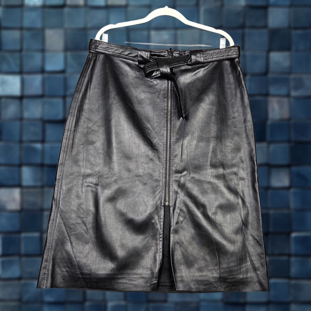 Bailey 44 Bailey 44 Women's Faux Leather Belt Zip Front Skirt XL Black Short A-Line Vintage No Size 40" / US 18 - 1 Thumbnail