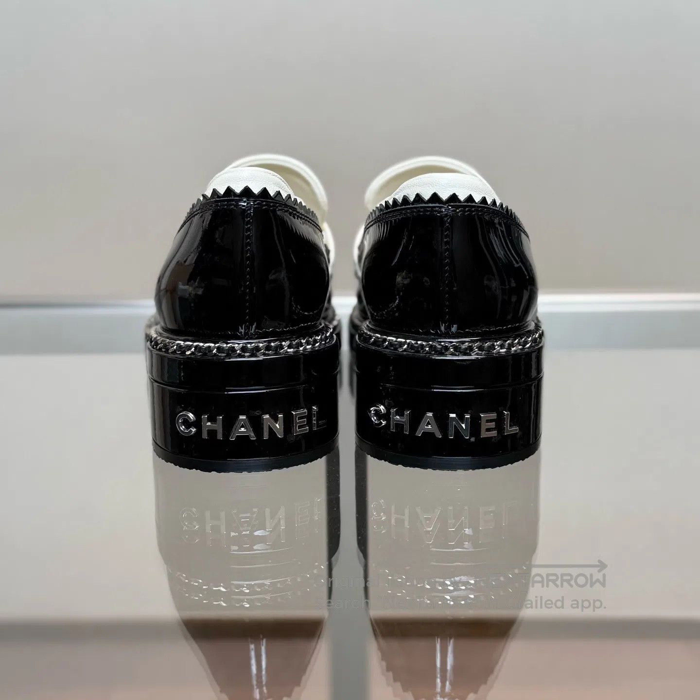 Chanel Chanel Round-toed lacquered leather color-matched loafers Size US 5 / IT 35 - 4 Thumbnail