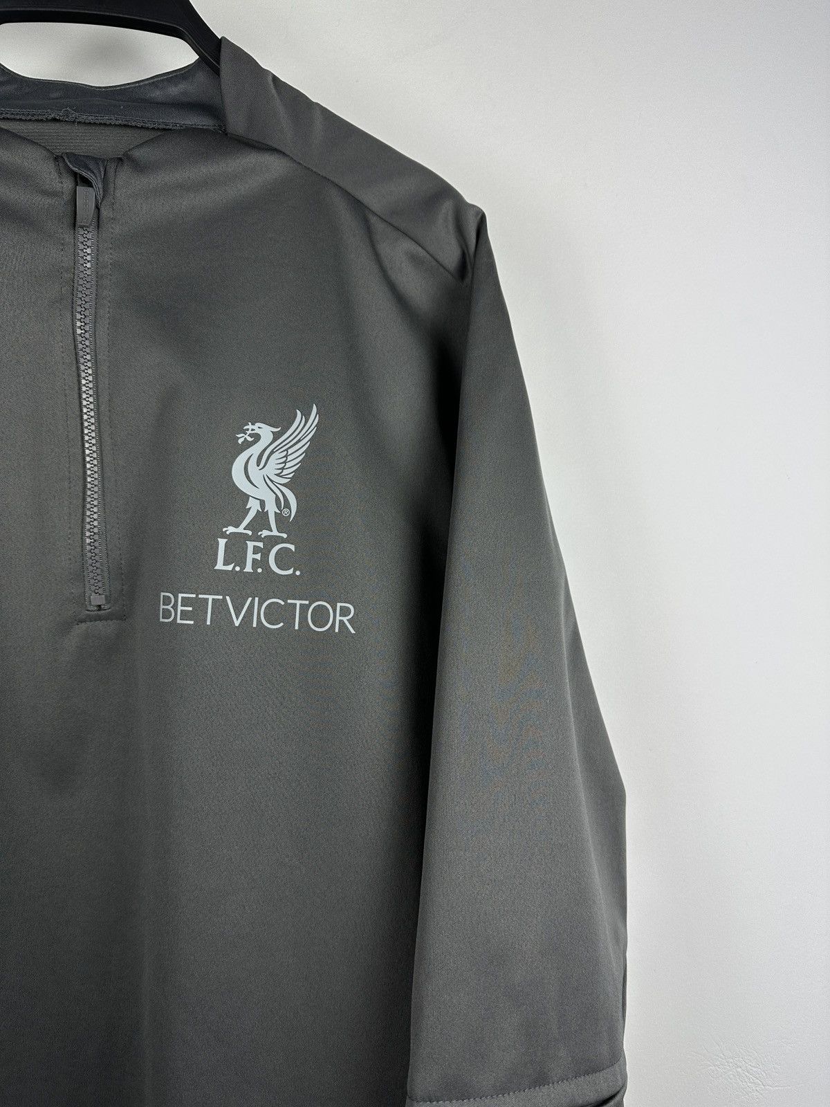 New Balance New Balance Liverpool Men’s Training Long Sleeve Jersey Size US XL / EU 56 / 4 - 3 Thumbnail