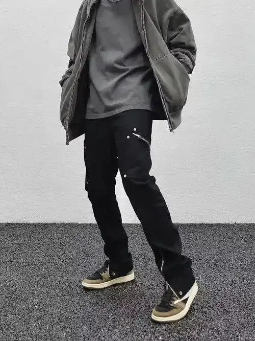 Jean Black Cargo Zipper Pants Size US 32 / EU 48 - 1 Thumbnail